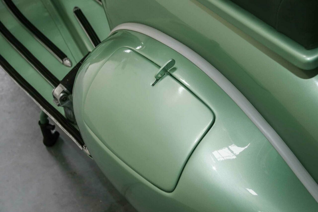 1952 VESPA 125 VM1 SCOOTER