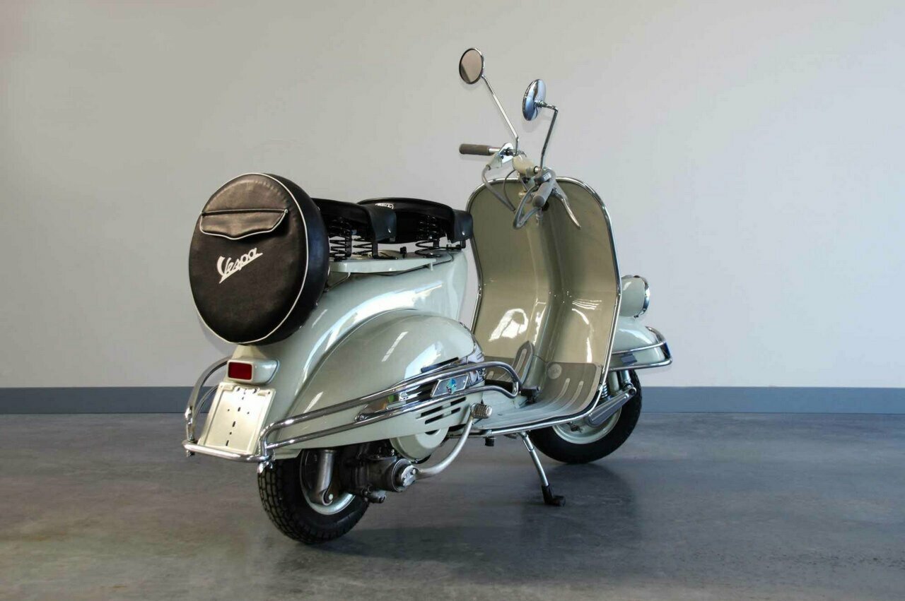 1953 VESPA 125 VM2