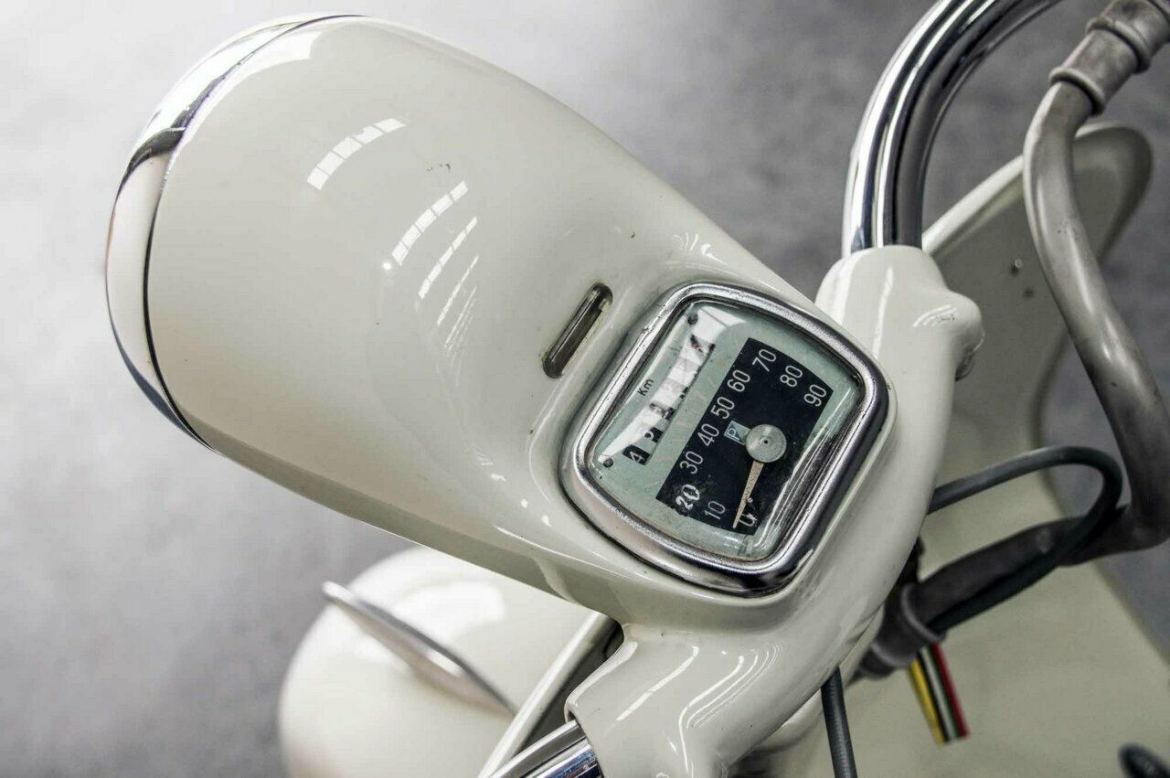 1955 VESPA 150 STRUZZO