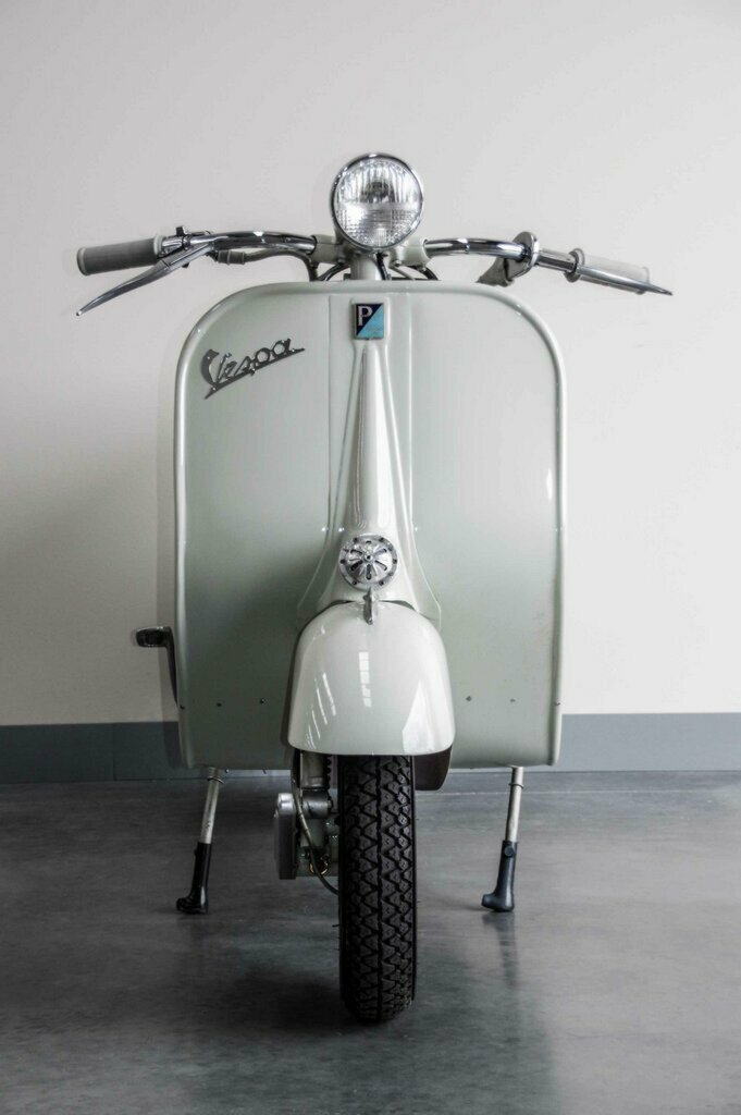1955 VESPA 150 STRUZZO
