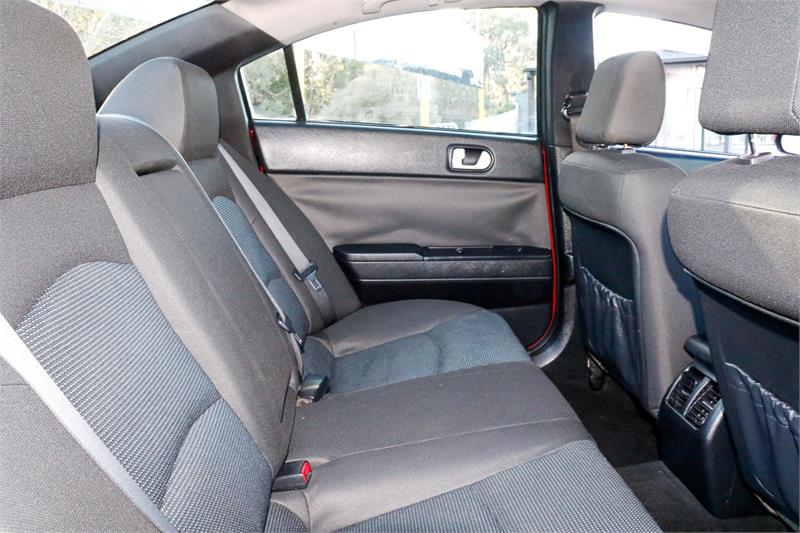2007 MITSUBISHI 380 SPORTS AUTOMATIC SEDAN