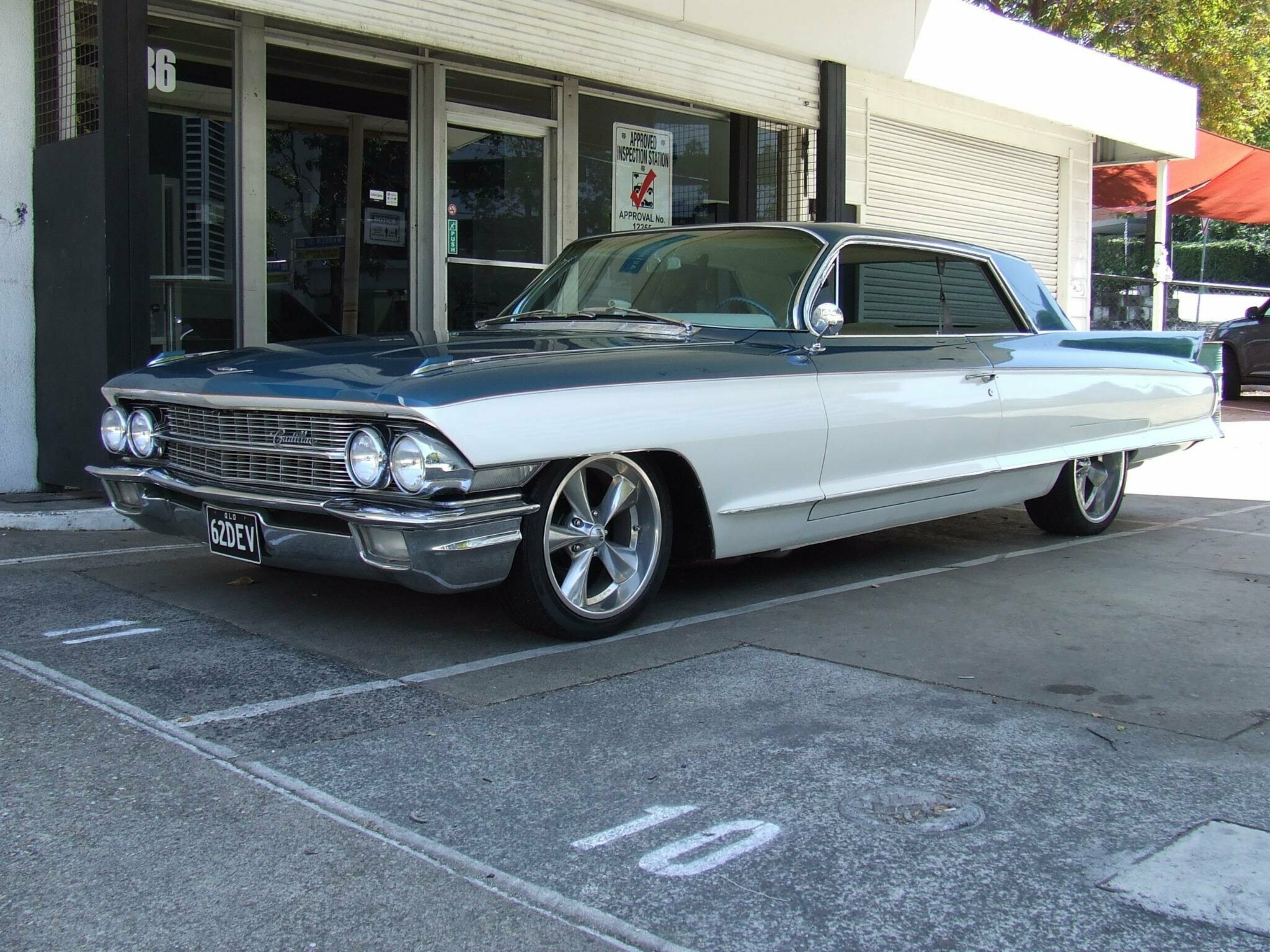 1962 CADILLAC DE VILLE AUTOMATIC COUPE