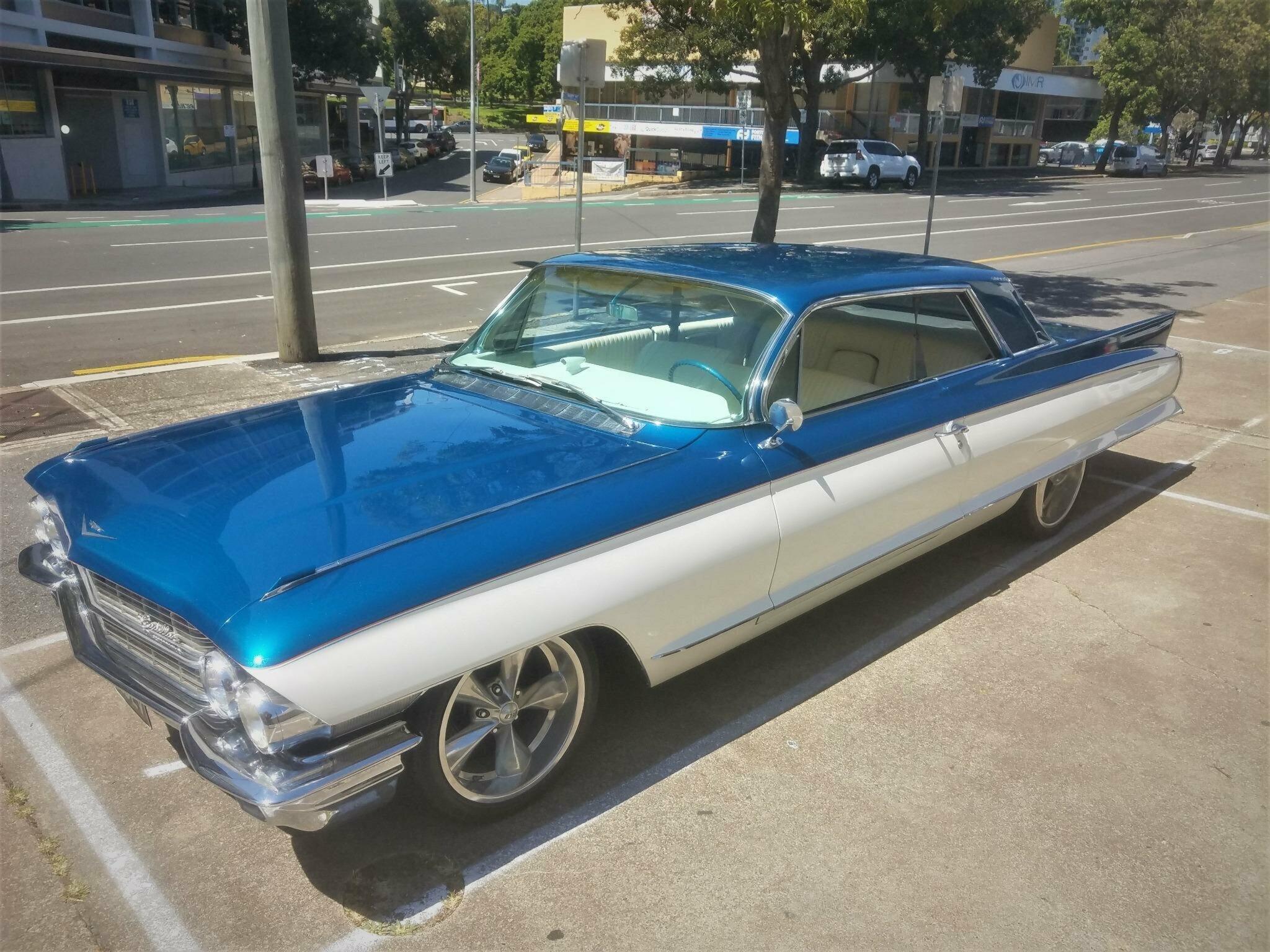 1962 CADILLAC DE VILLE AUTOMATIC COUPE