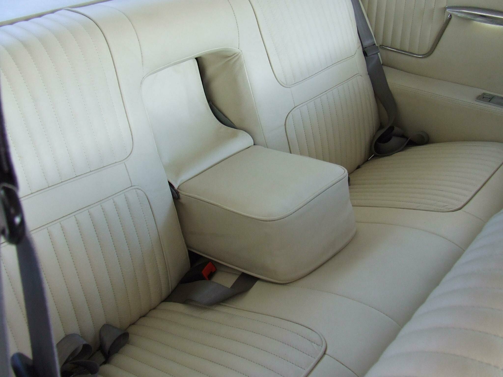 1962 CADILLAC DE VILLE AUTOMATIC COUPE