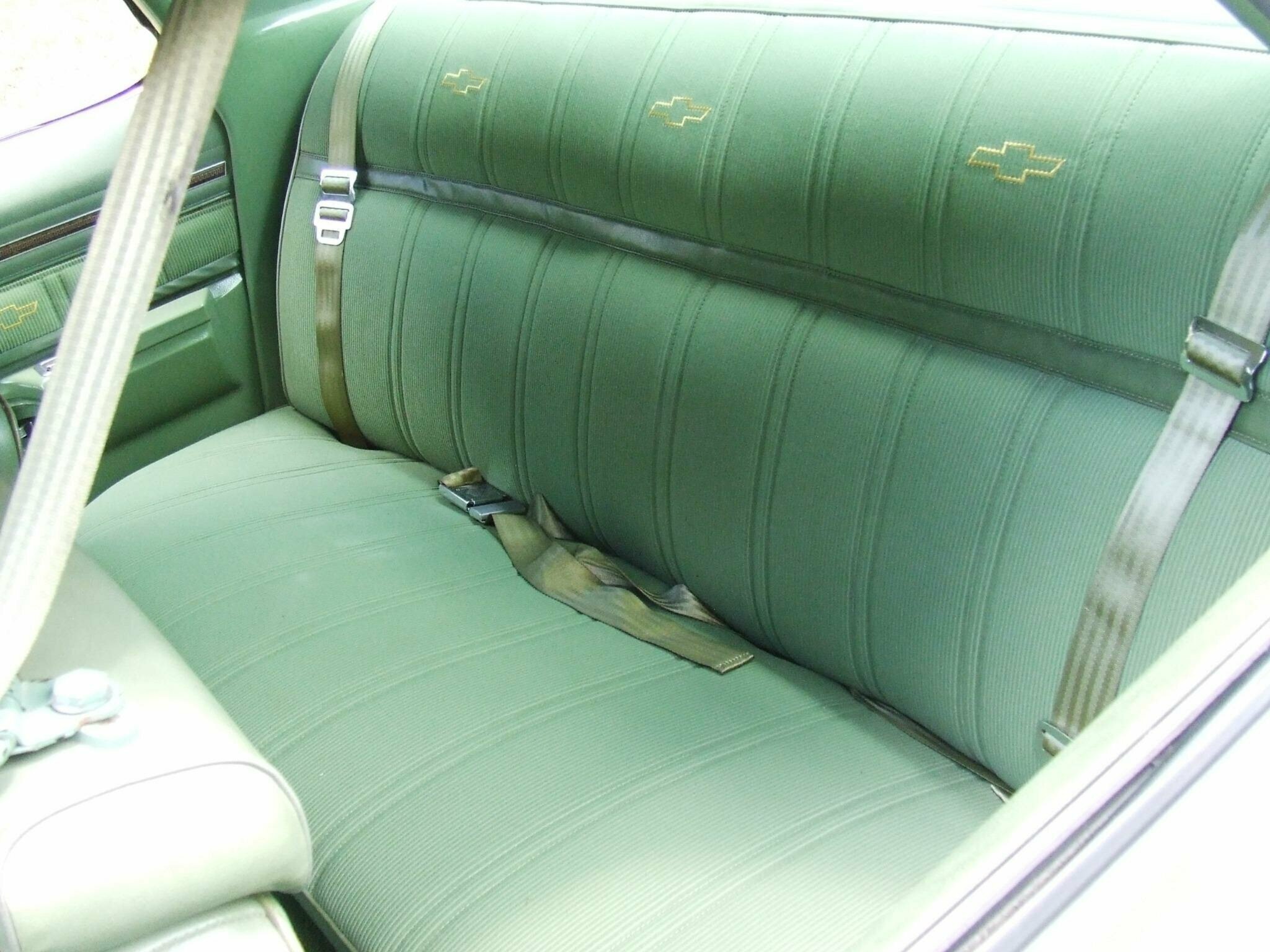 1974 CHEVROLET CAPRICE AUTOMATIC SEDAN