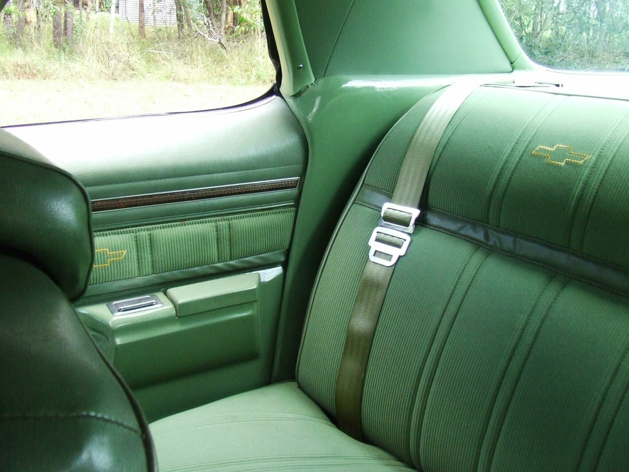 1974 CHEVROLET CAPRICE AUTOMATIC SEDAN