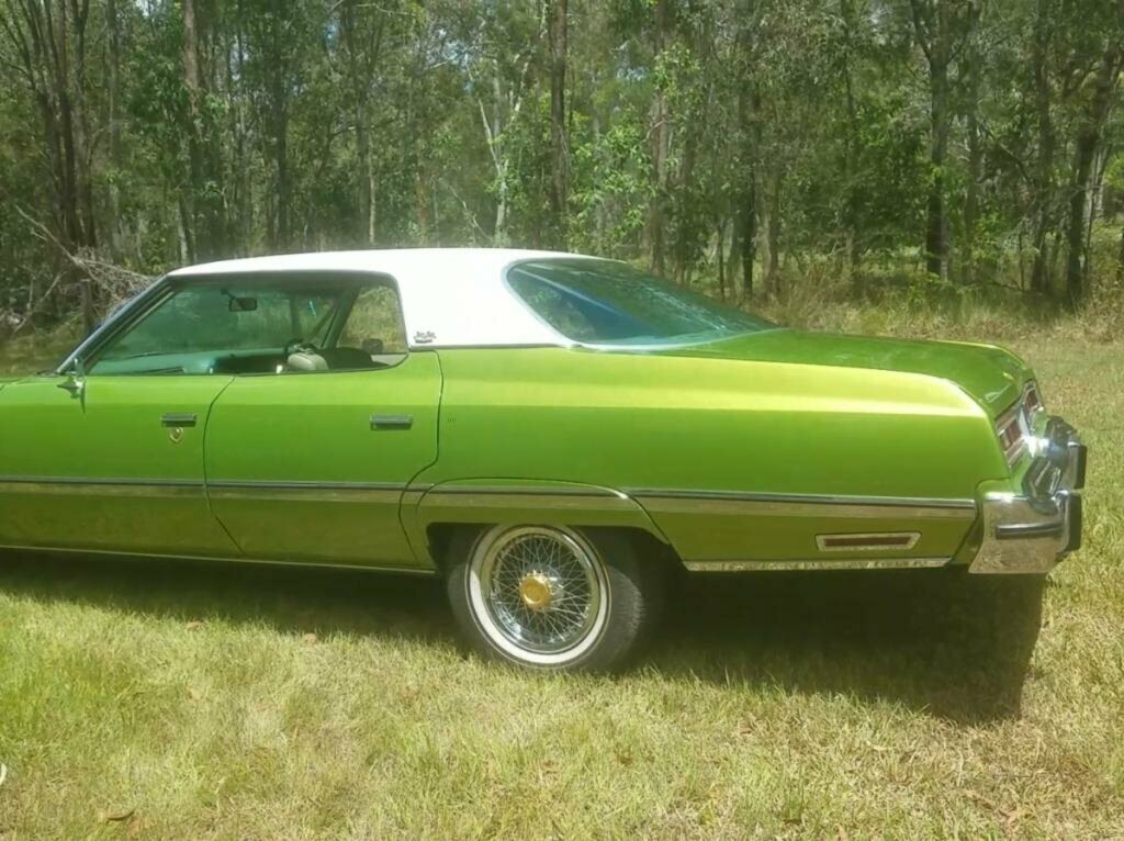 1974 CHEVROLET CAPRICE AUTOMATIC SEDAN