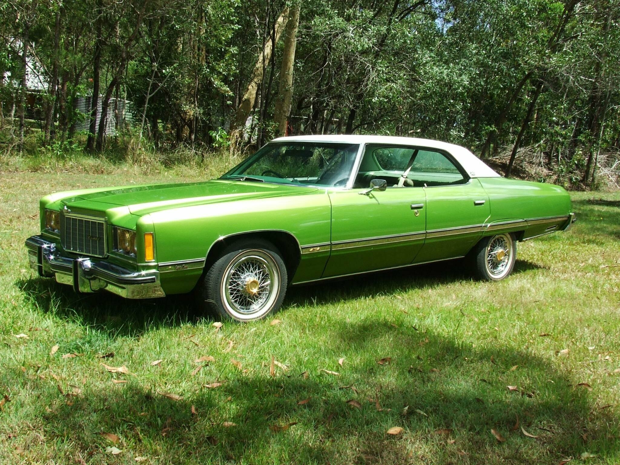 1974 CHEVROLET CAPRICE AUTOMATIC SEDAN