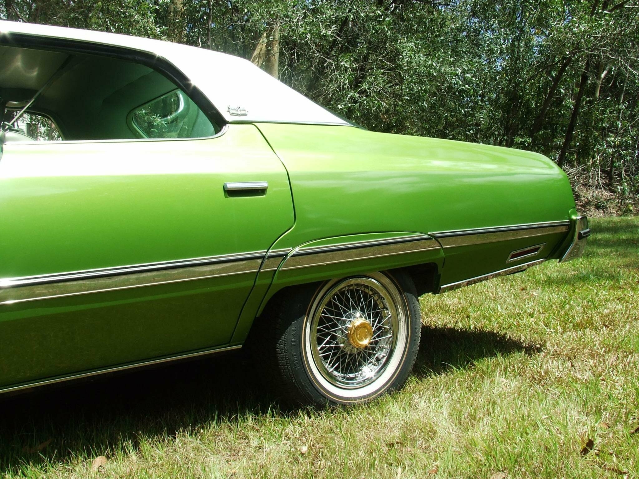 1974 CHEVROLET CAPRICE AUTOMATIC SEDAN