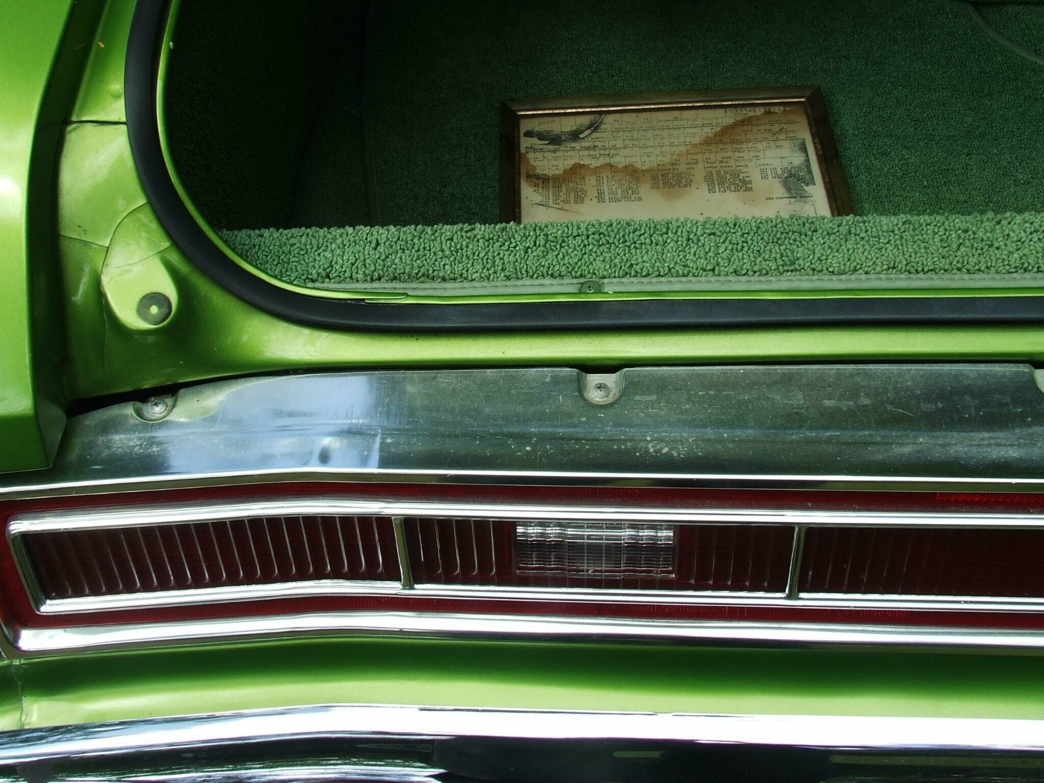 1974 CHEVROLET CAPRICE AUTOMATIC SEDAN