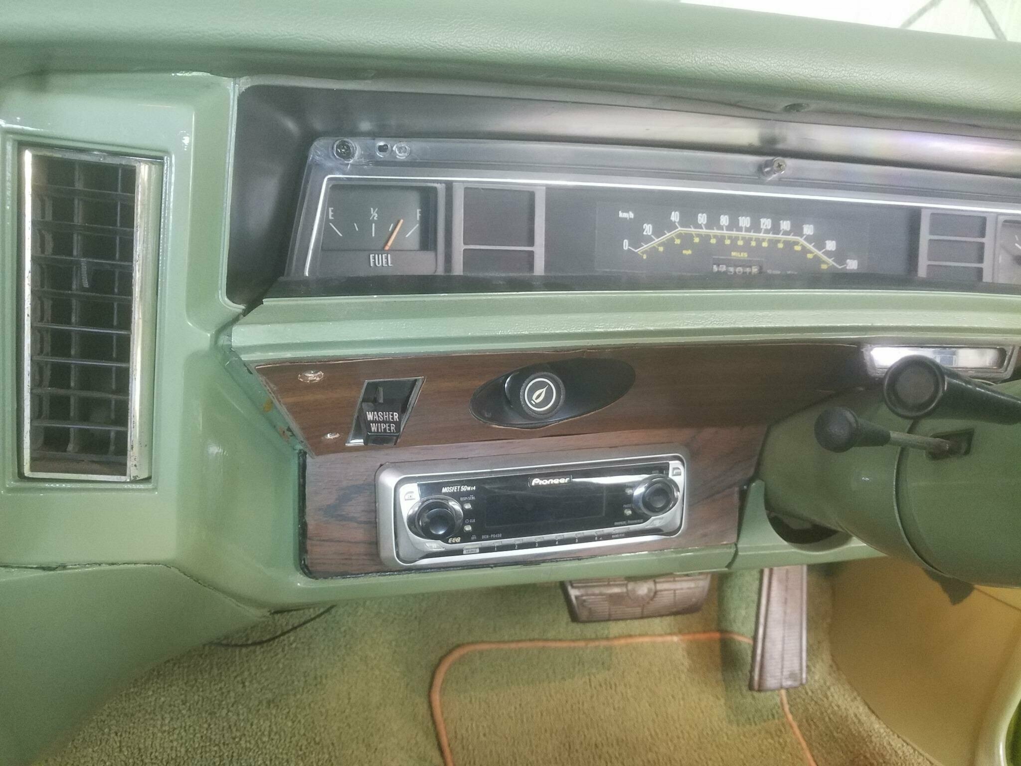 1974 CHEVROLET CAPRICE AUTOMATIC SEDAN