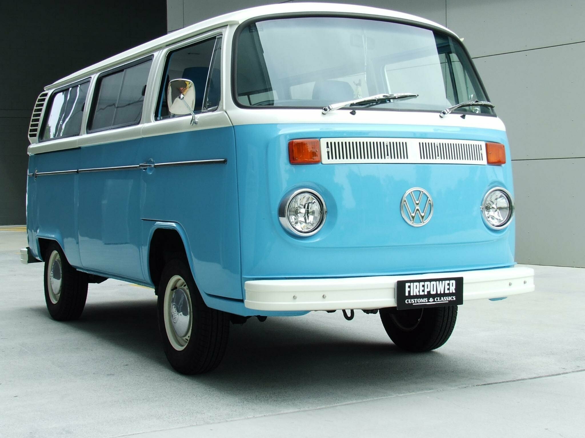 1977 VOLKSWAGEN KOMBI MANUAL BUS