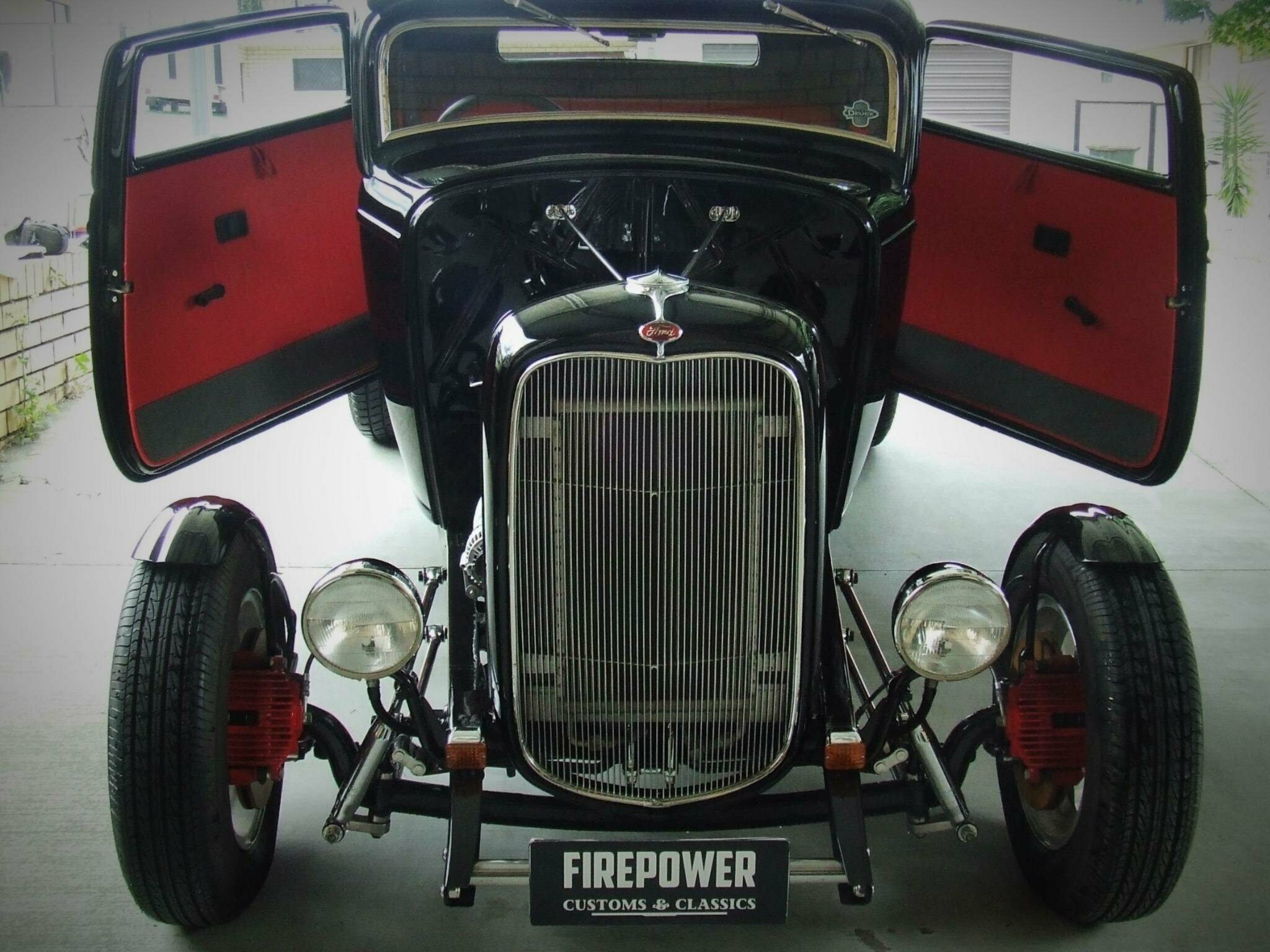 1932 FORD THREE WINDOW TURBO 700 AUTOMATIC COUPE