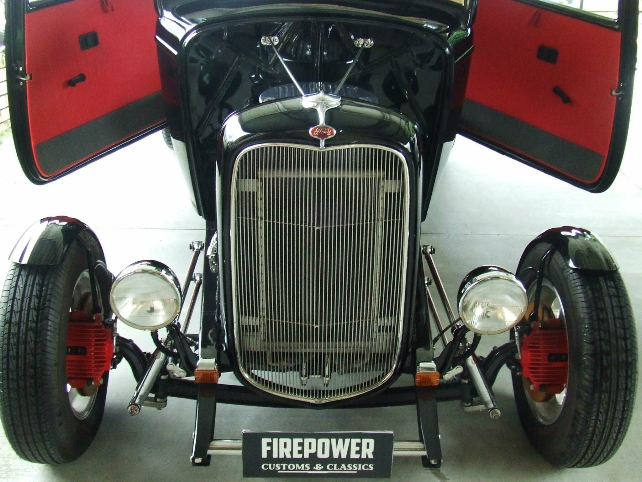 1932 FORD THREE WINDOW TURBO 700 AUTOMATIC COUPE