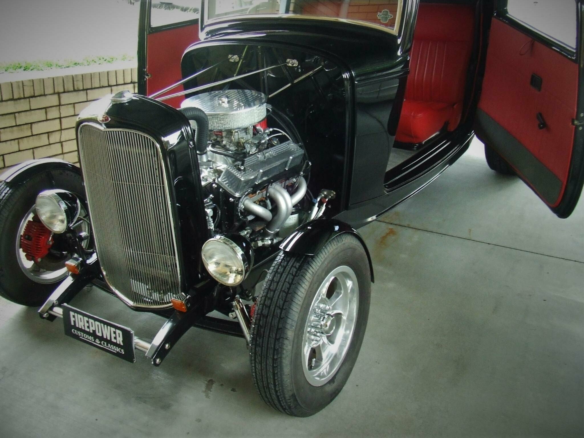 1932 FORD THREE WINDOW TURBO 700 AUTOMATIC COUPE