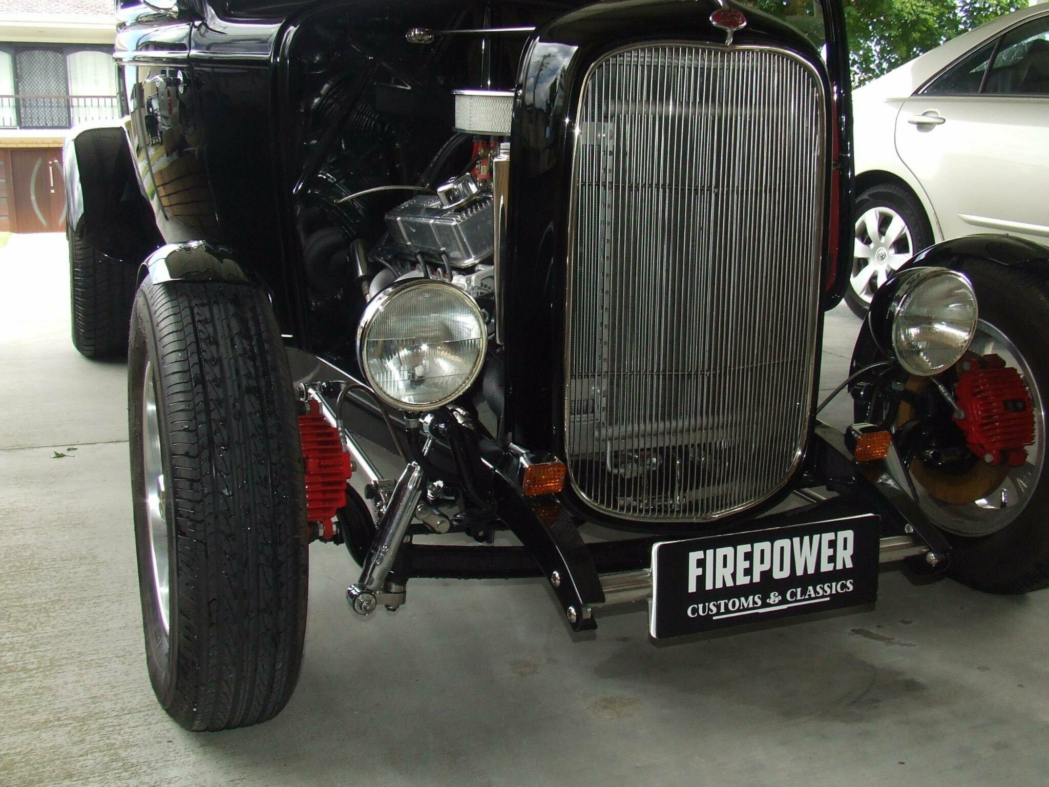 1932 FORD THREE WINDOW TURBO 700 AUTOMATIC COUPE