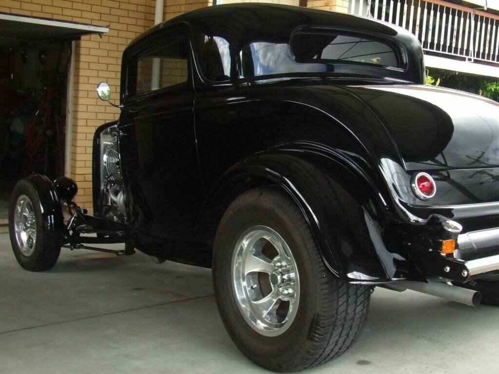 1932 FORD THREE WINDOW TURBO 700 AUTOMATIC COUPE