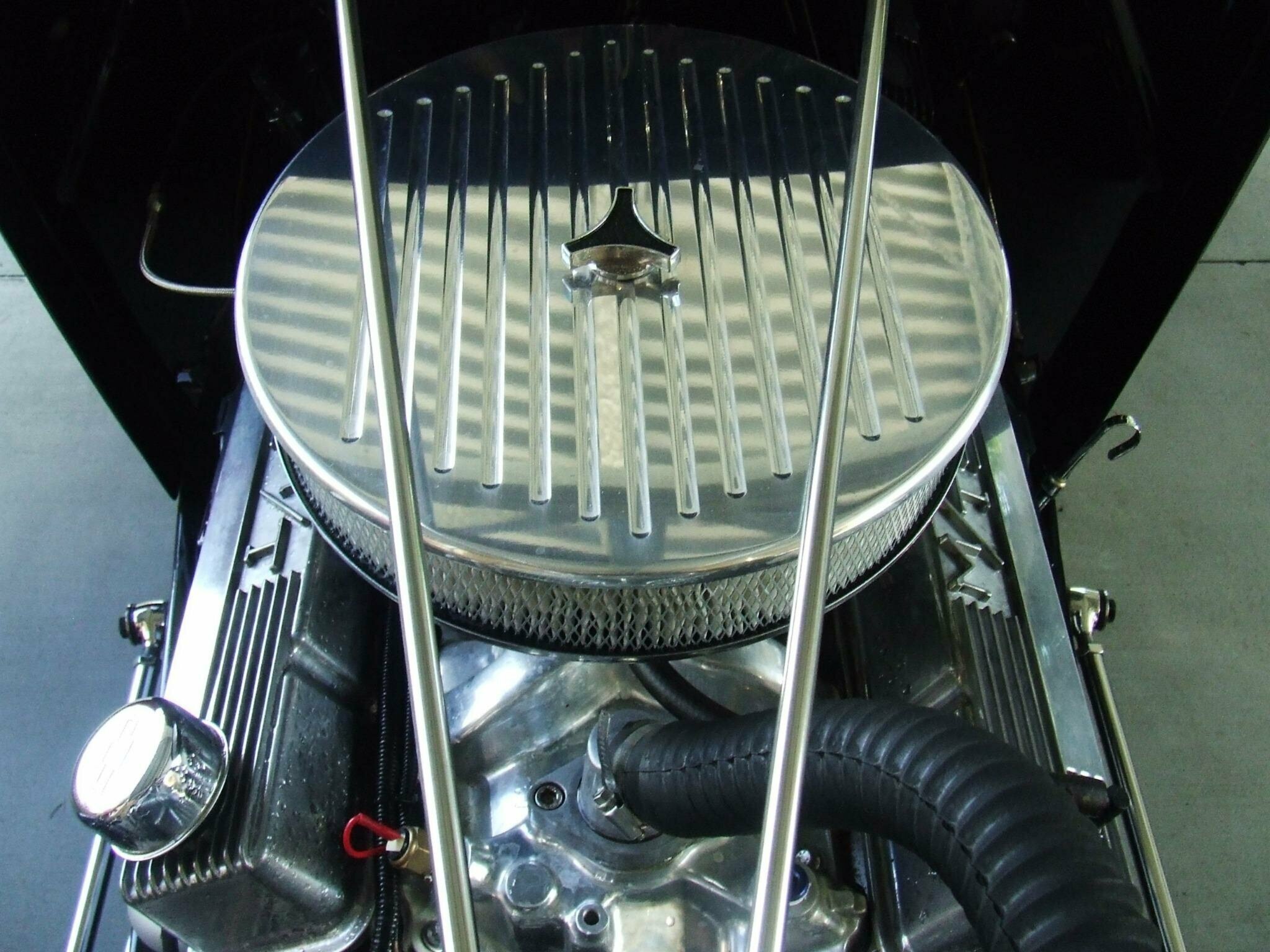 1932 FORD THREE WINDOW TURBO 700 AUTOMATIC COUPE