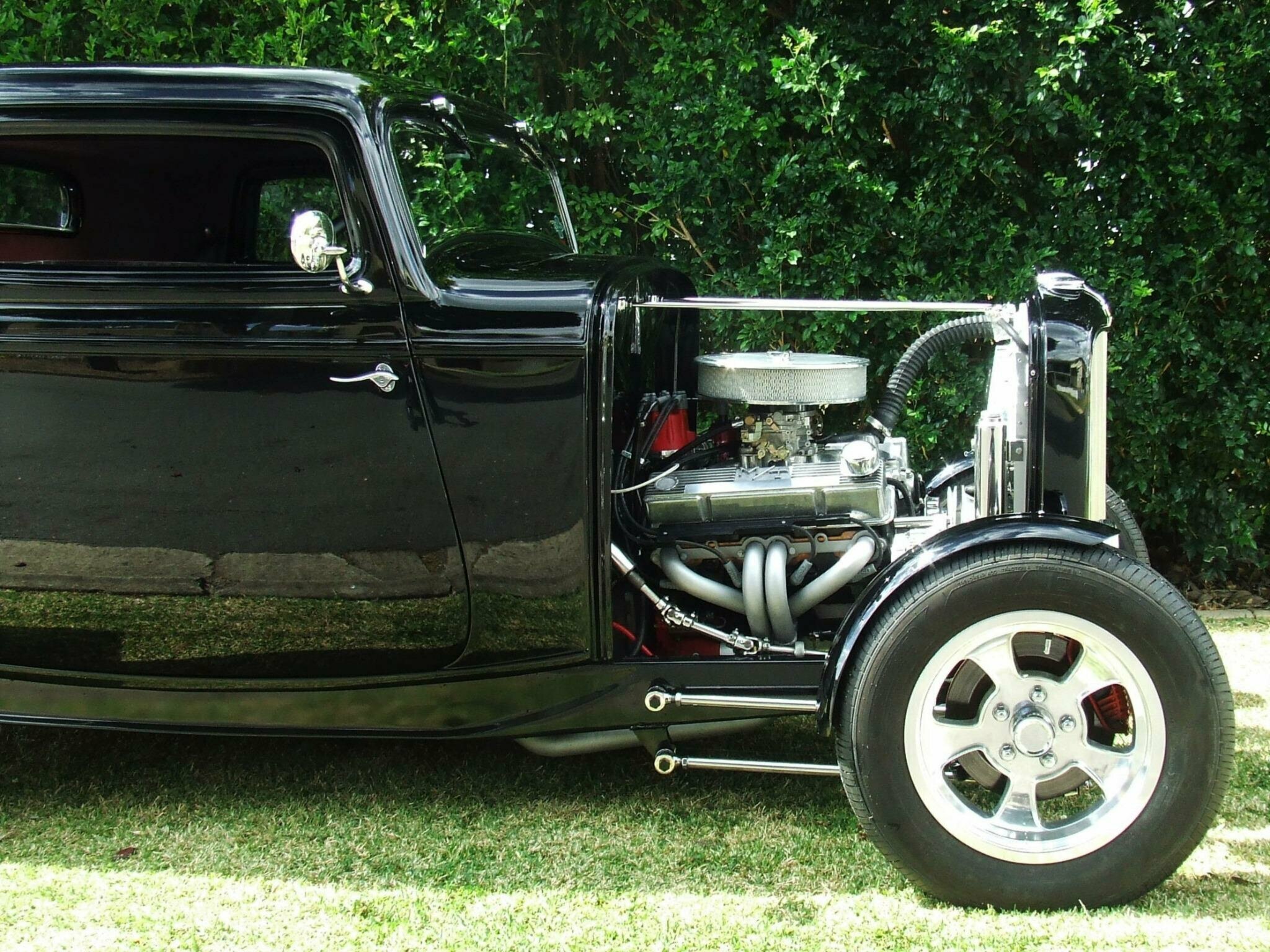1932 FORD THREE WINDOW TURBO 700 AUTOMATIC COUPE
