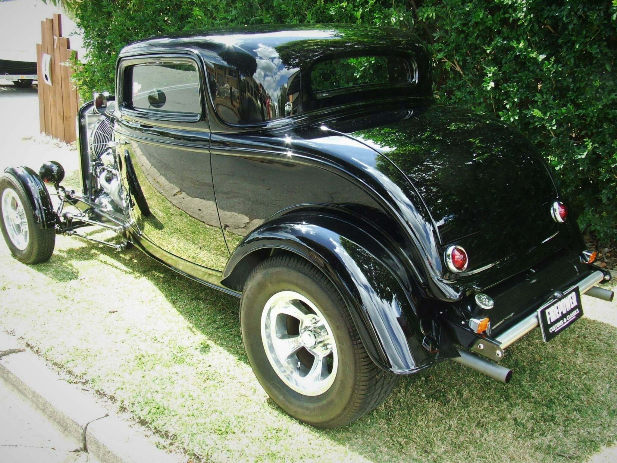 1932 FORD THREE WINDOW TURBO 700 AUTOMATIC COUPE