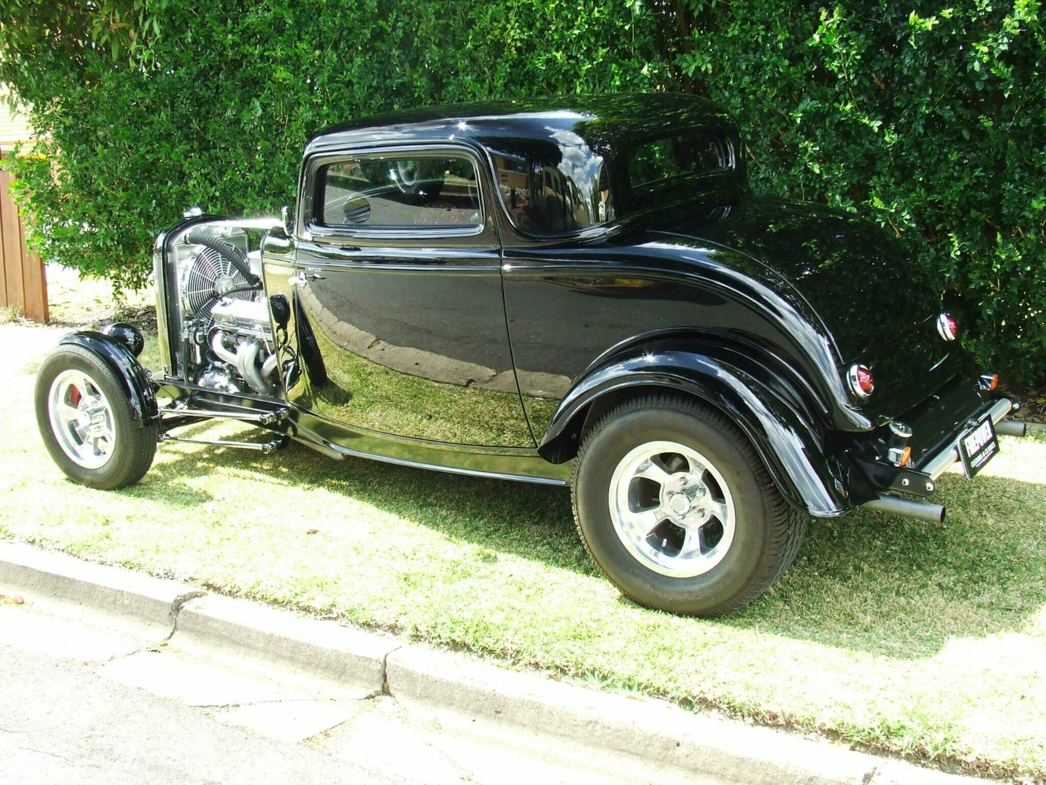 1932 FORD THREE WINDOW TURBO 700 AUTOMATIC COUPE