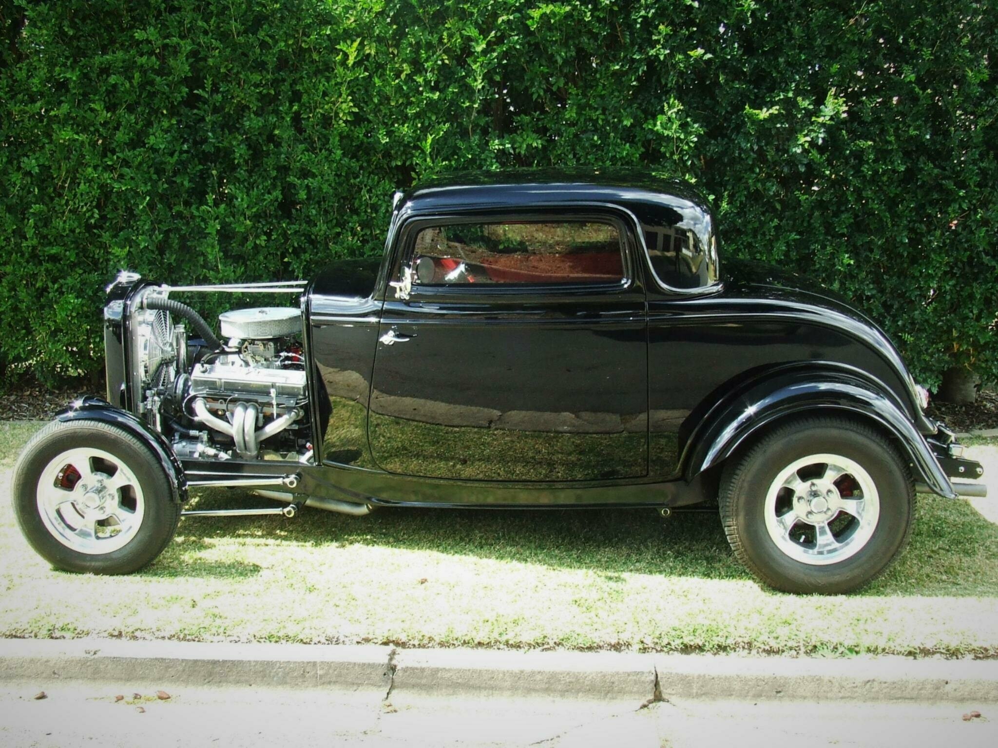 1932 FORD THREE WINDOW TURBO 700 AUTOMATIC COUPE