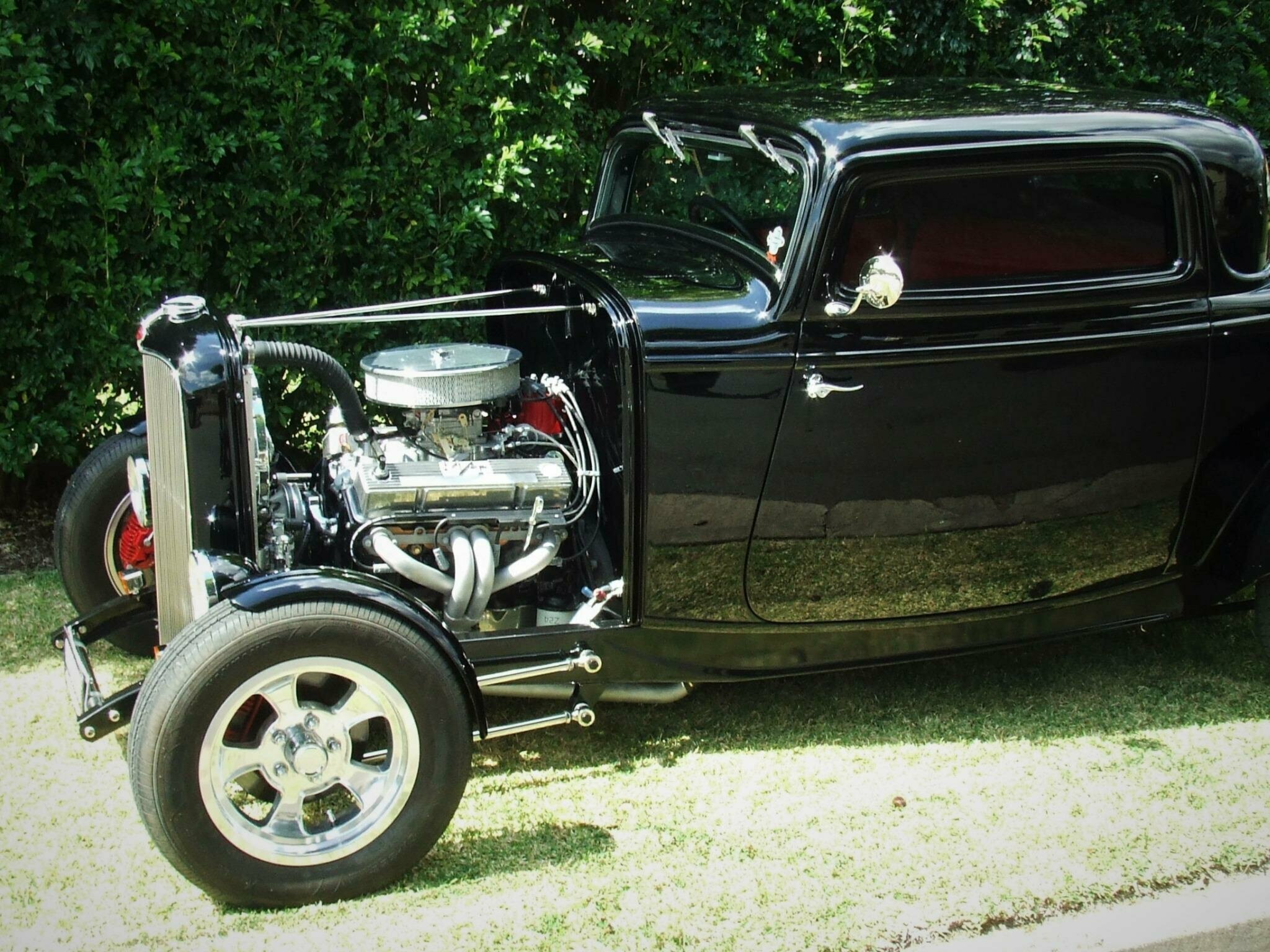 1932 FORD THREE WINDOW TURBO 700 AUTOMATIC COUPE
