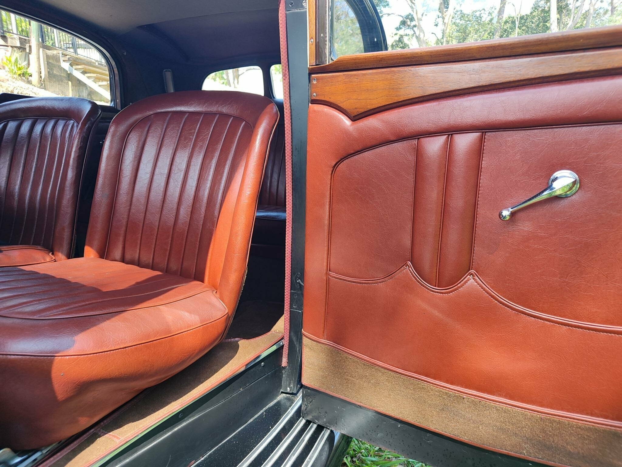 1938 TRIUMPH DOLOMITE 4 SPEED MANUAL SPORTS SALOON