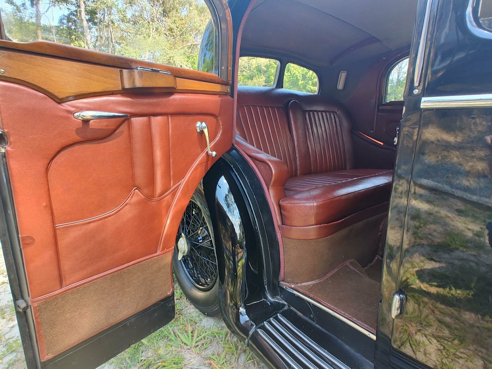 1938 TRIUMPH DOLOMITE 4 SPEED MANUAL SPORTS SALOON