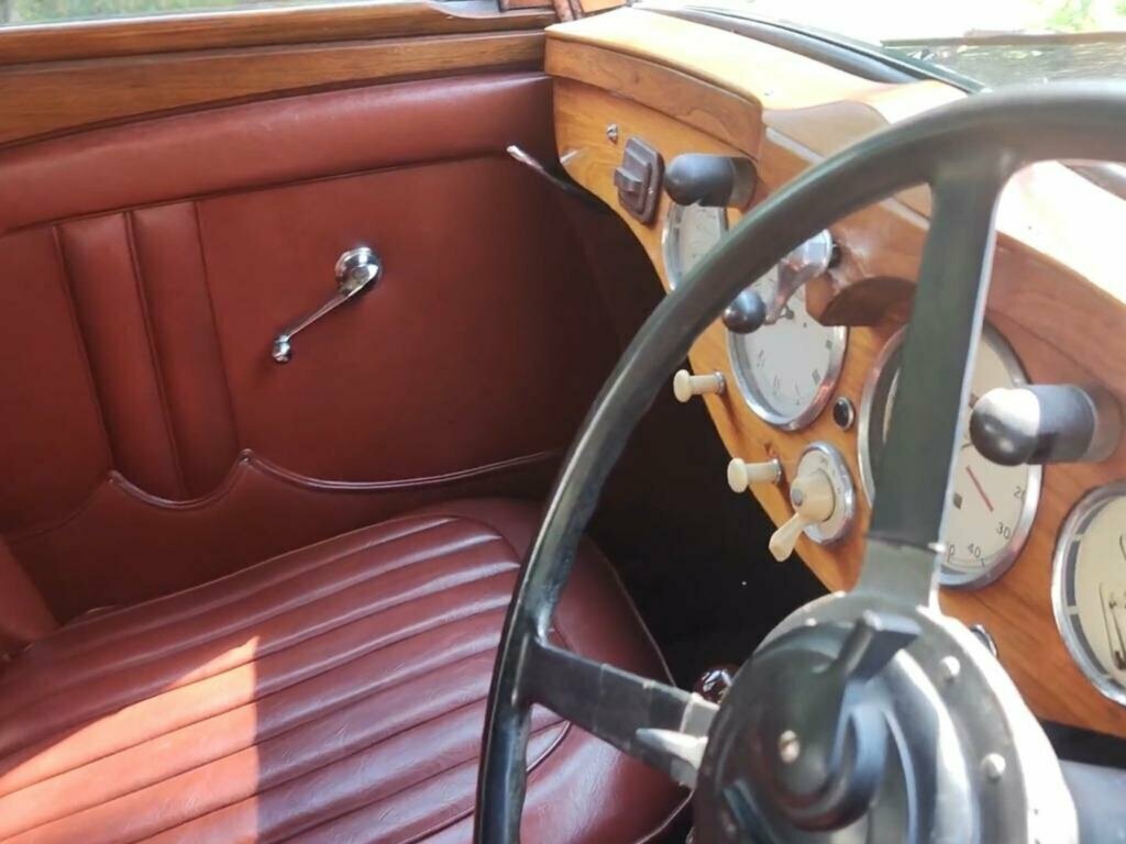 1938 TRIUMPH DOLOMITE 4 SPEED MANUAL SPORTS SALOON