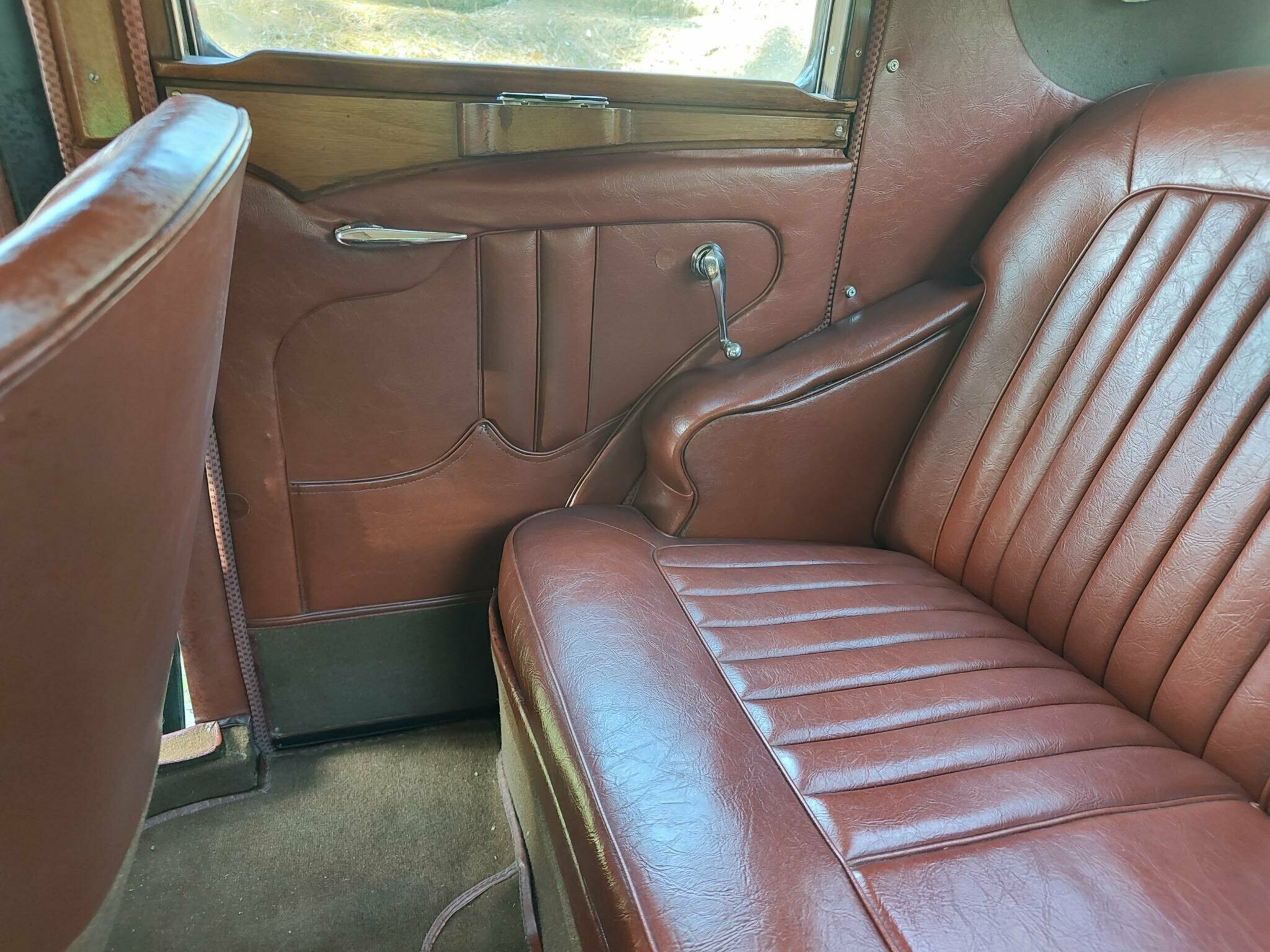 1938 TRIUMPH DOLOMITE 4 SPEED MANUAL SPORTS SALOON