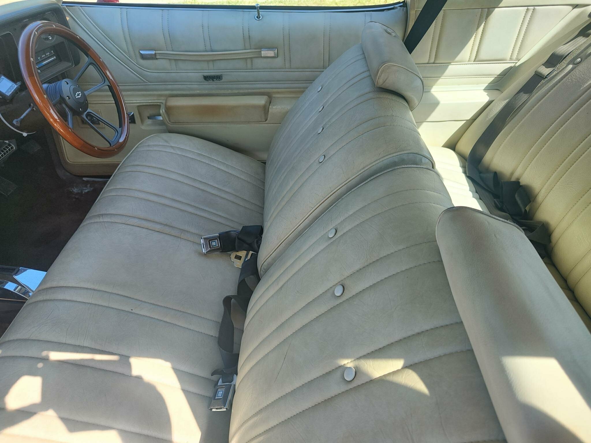 1974 CHEVROLET MONTE CARLO LANDAU AUTOMATIC SEDAN