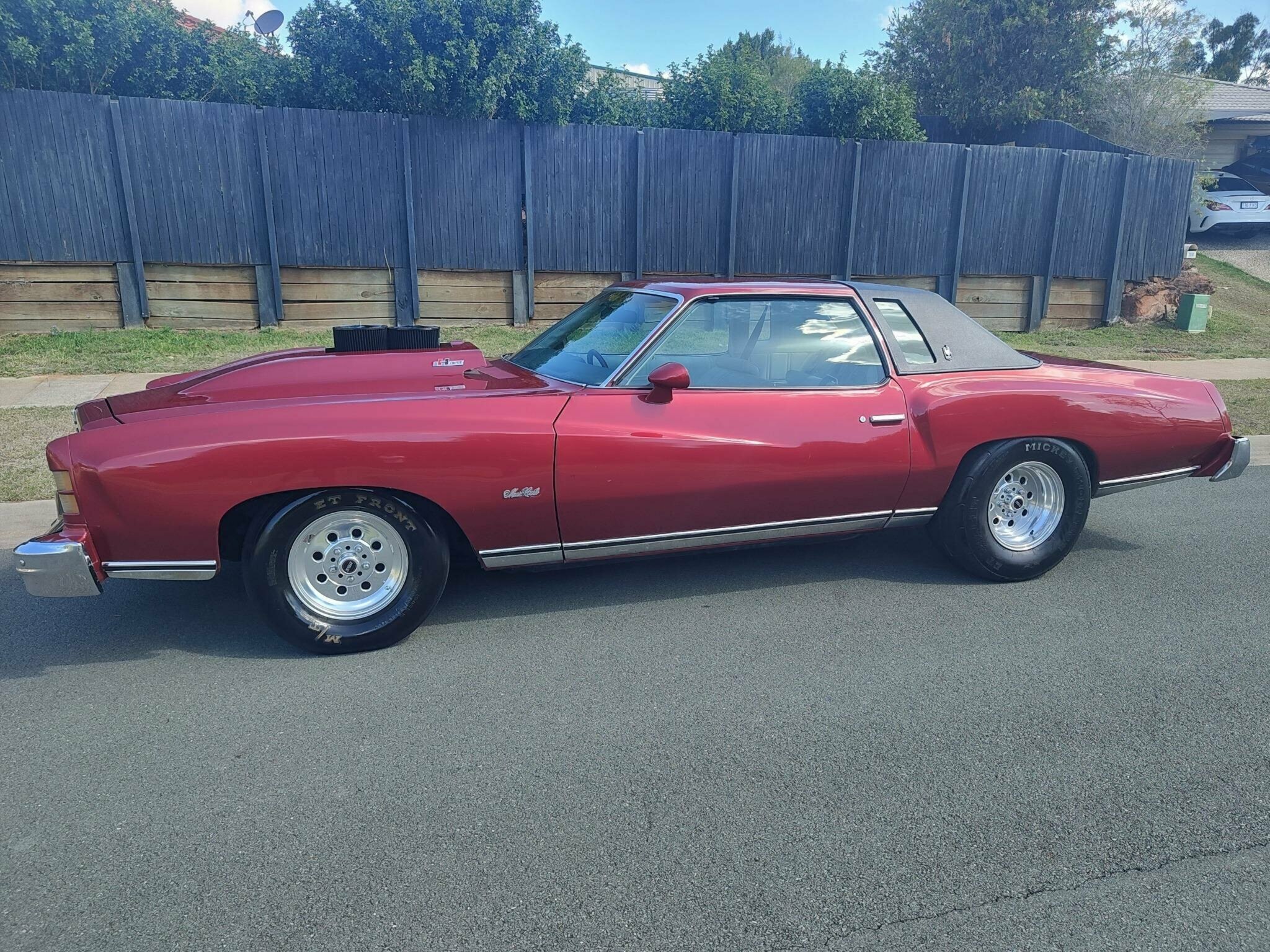 1974 CHEVROLET MONTE CARLO LANDAU AUTOMATIC SEDAN