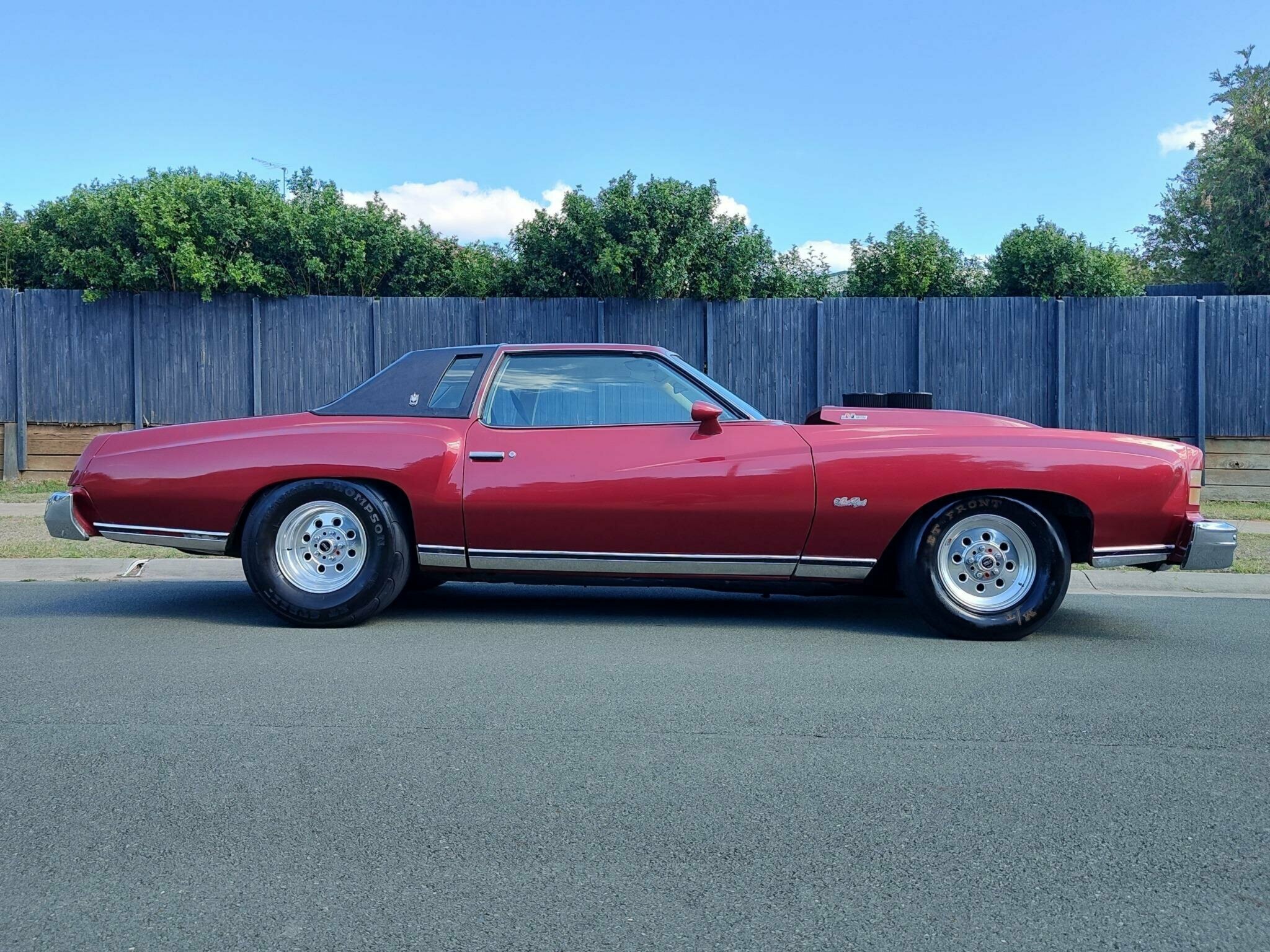 1974 CHEVROLET MONTE CARLO LANDAU AUTOMATIC SEDAN