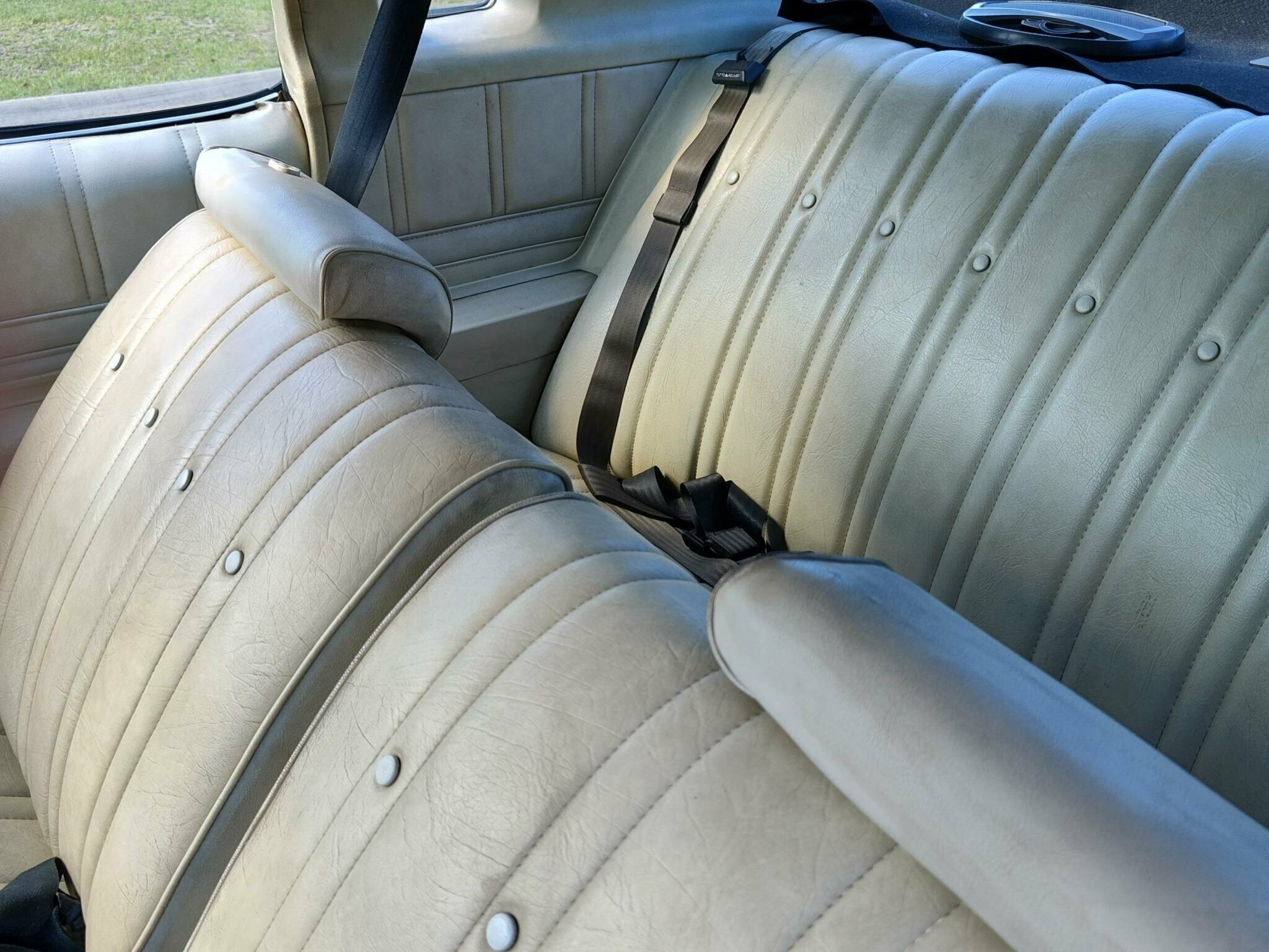 1974 CHEVROLET MONTE CARLO LANDAU AUTOMATIC SEDAN