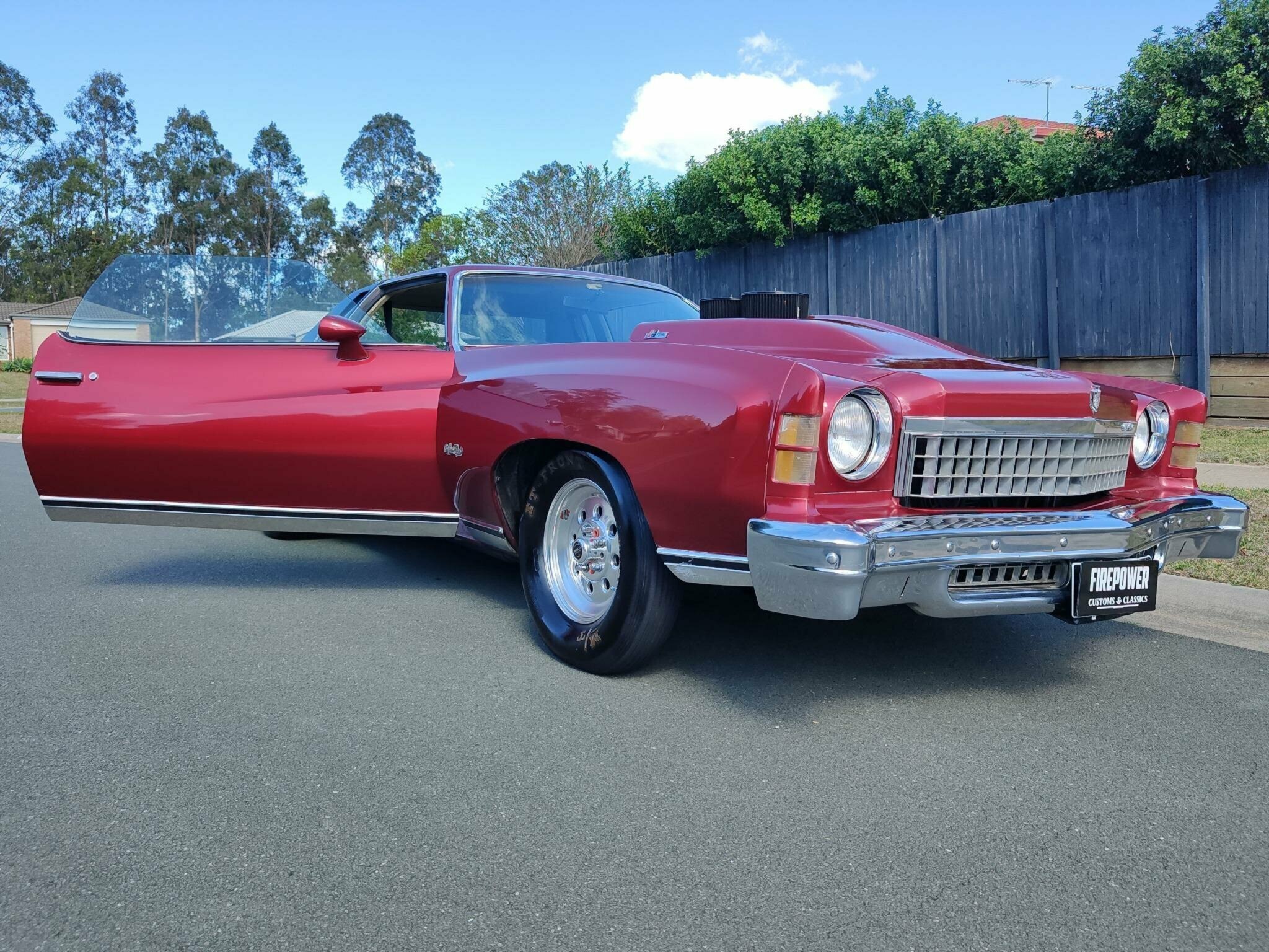 1974 CHEVROLET MONTE CARLO LANDAU AUTOMATIC SEDAN