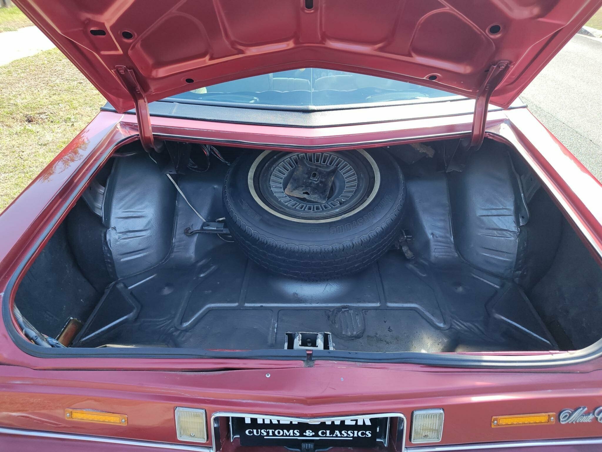 1974 CHEVROLET MONTE CARLO LANDAU AUTOMATIC SEDAN