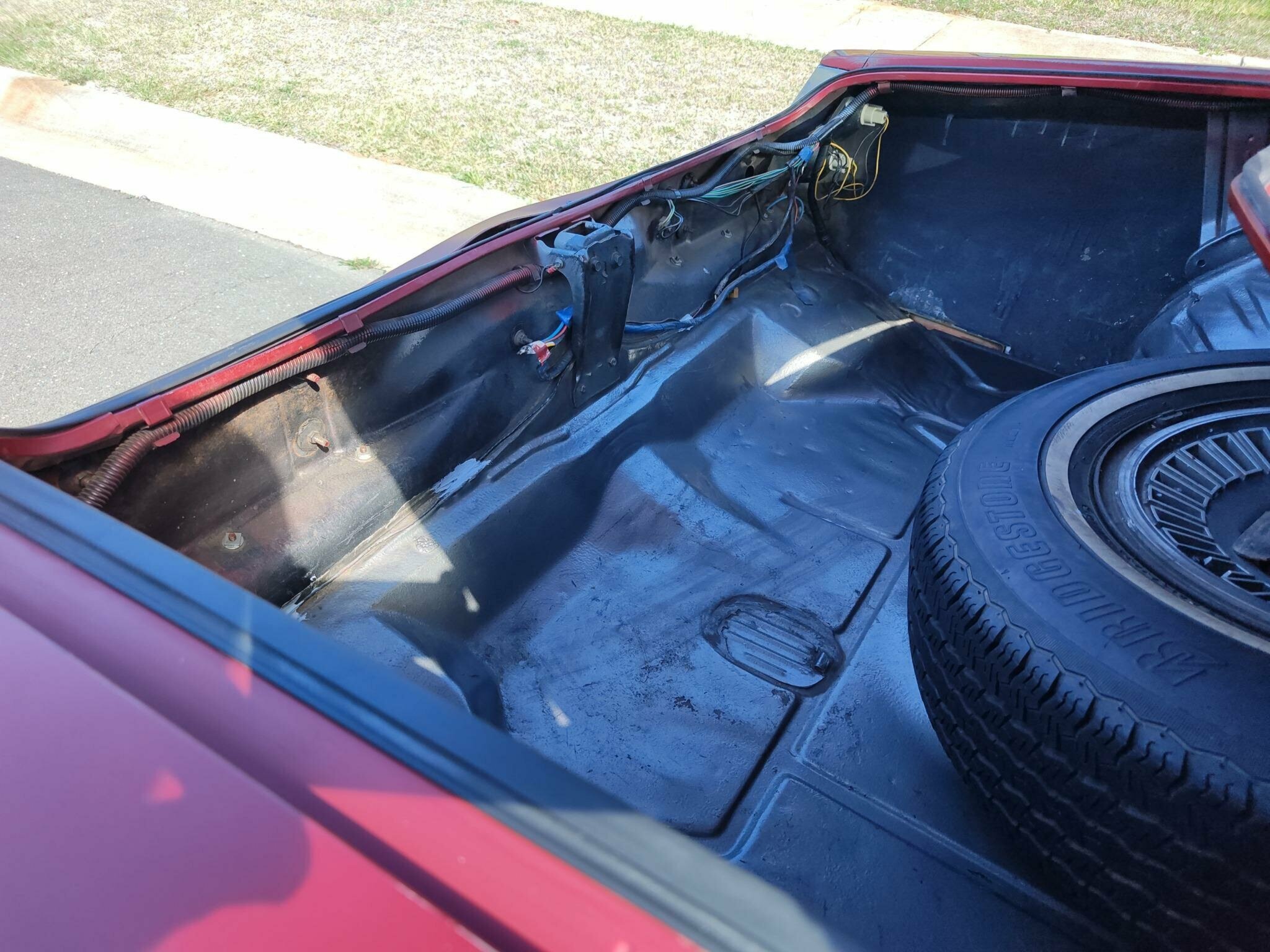 1974 CHEVROLET MONTE CARLO LANDAU AUTOMATIC SEDAN
