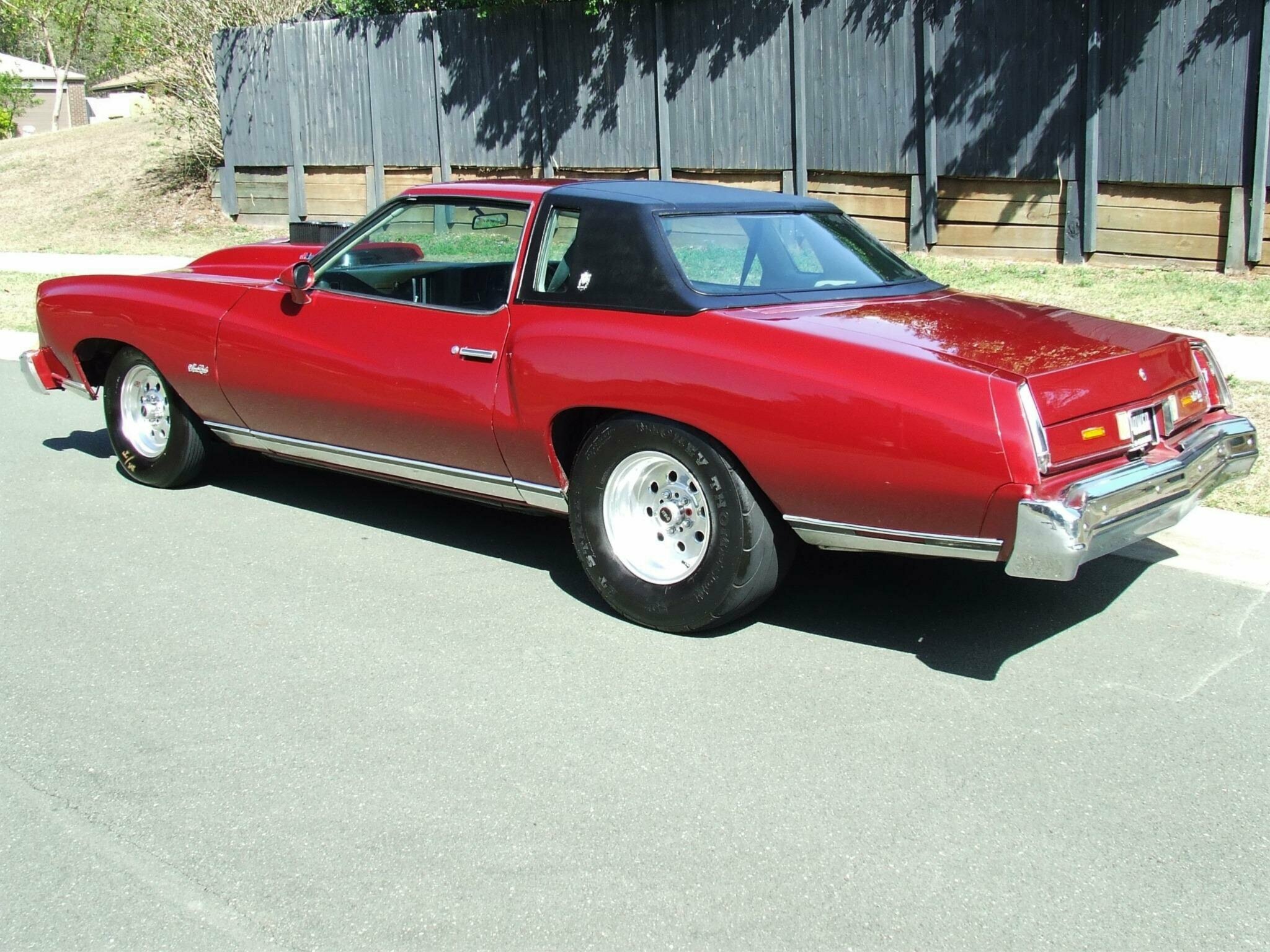1974 CHEVROLET MONTE CARLO LANDAU AUTOMATIC SEDAN