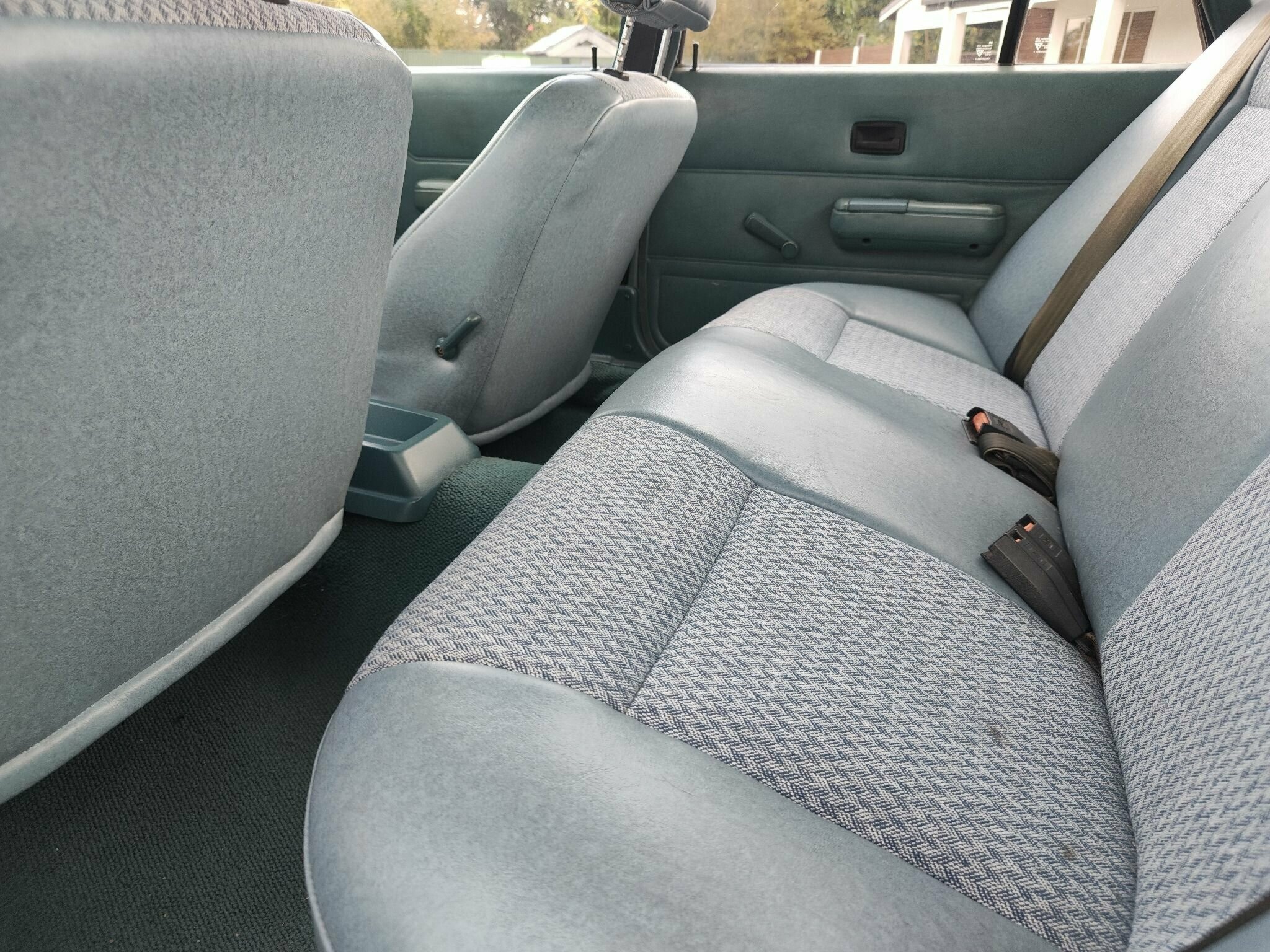 1985 HOLDEN COMMODORE VK EXECUTIVE AUTOMATIC SEDAN
