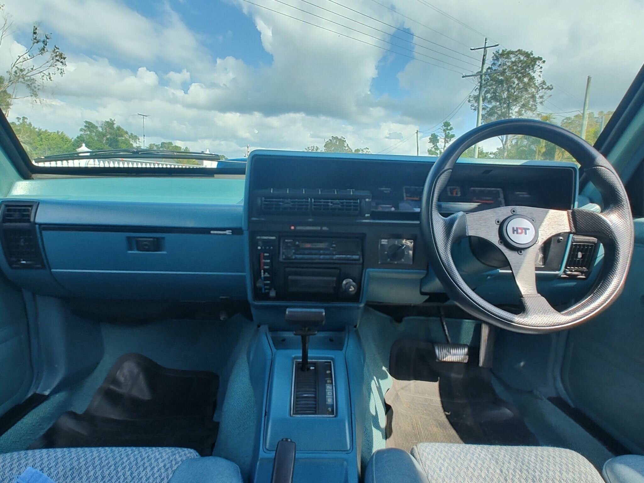 1985 HOLDEN COMMODORE VK EXECUTIVE AUTOMATIC SEDAN