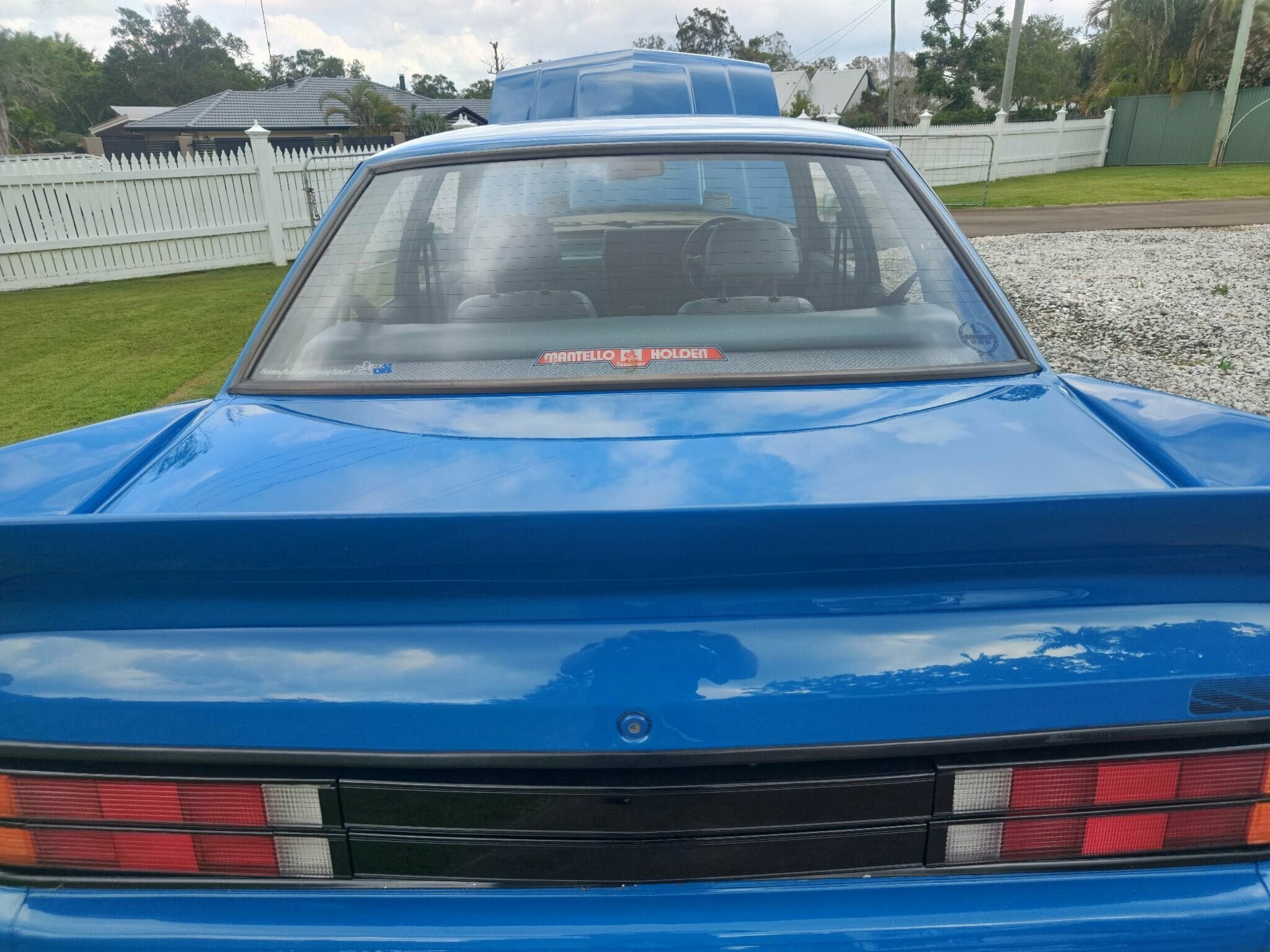 1985 HOLDEN COMMODORE VK EXECUTIVE AUTOMATIC SEDAN