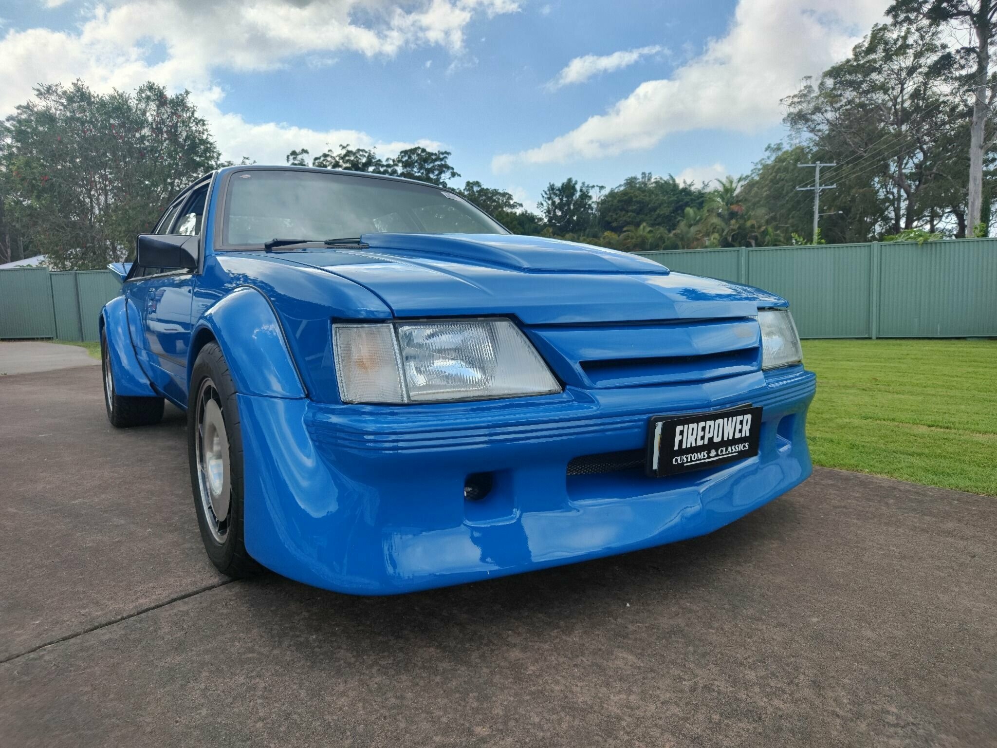 1985 HOLDEN COMMODORE VK EXECUTIVE AUTOMATIC SEDAN