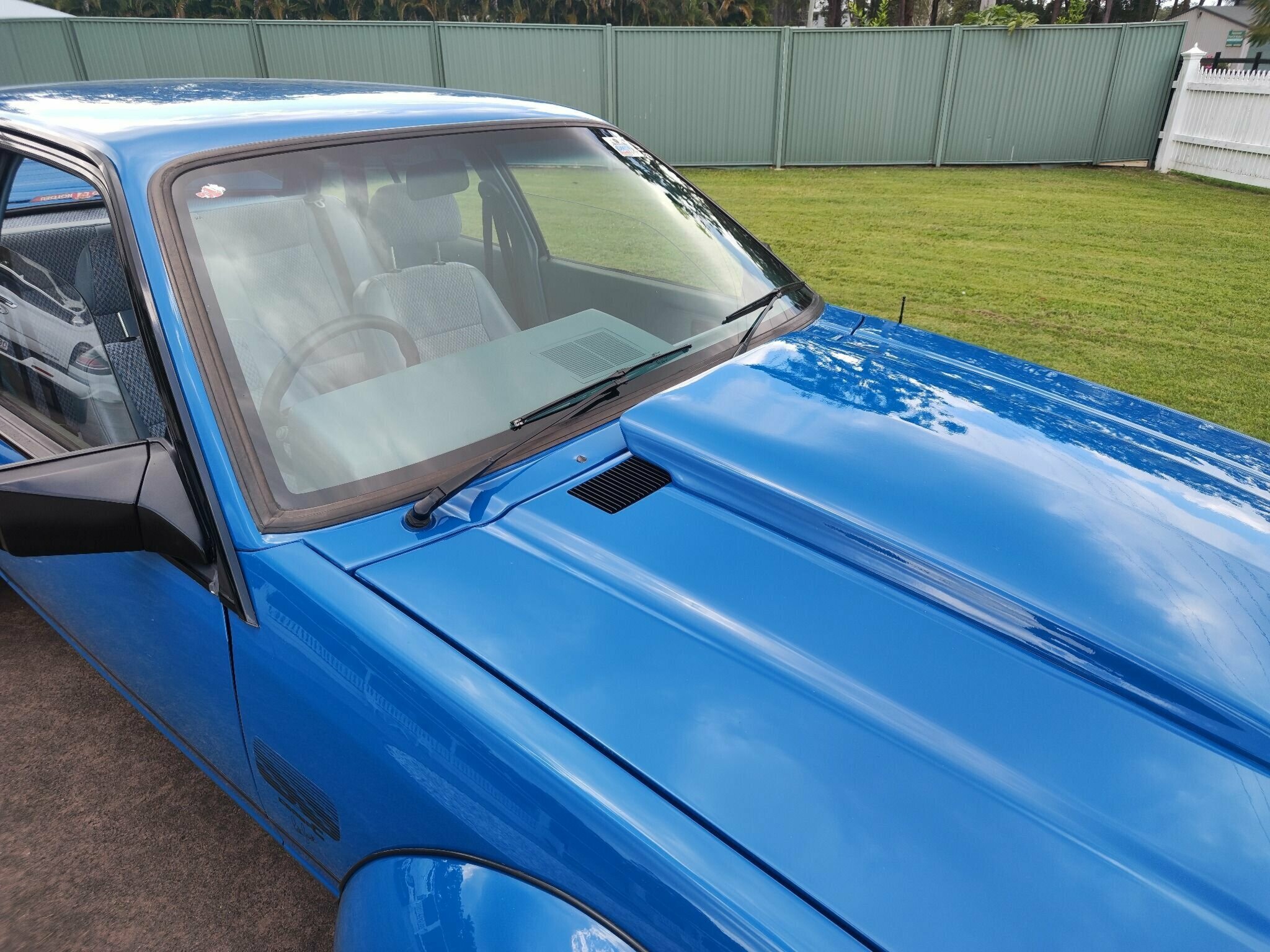 1985 HOLDEN COMMODORE VK EXECUTIVE AUTOMATIC SEDAN