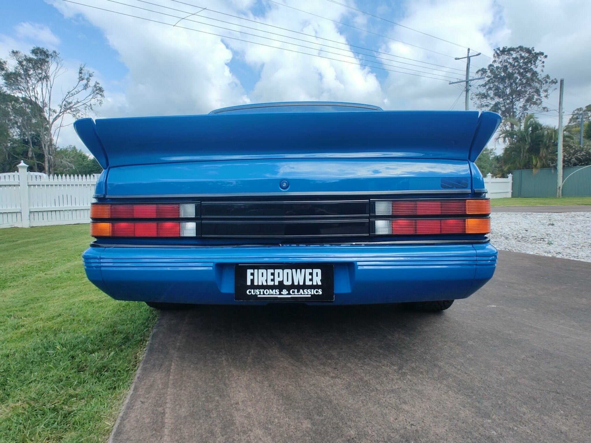 1985 HOLDEN COMMODORE VK EXECUTIVE AUTOMATIC SEDAN