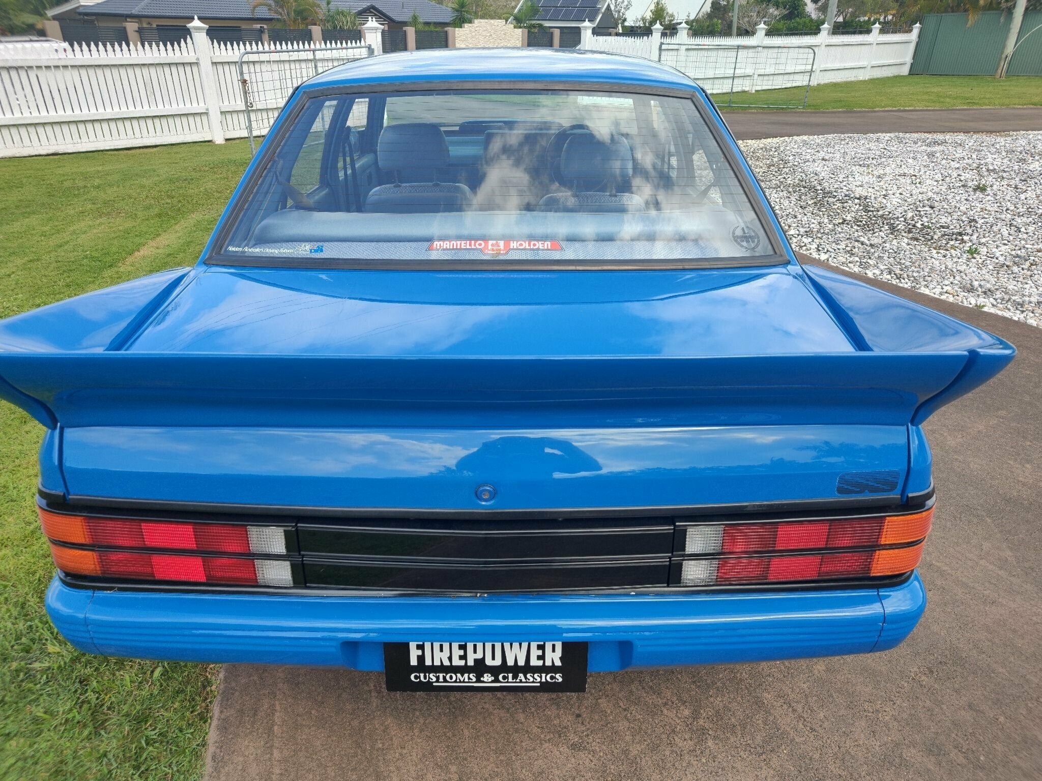1985 HOLDEN COMMODORE VK EXECUTIVE AUTOMATIC SEDAN