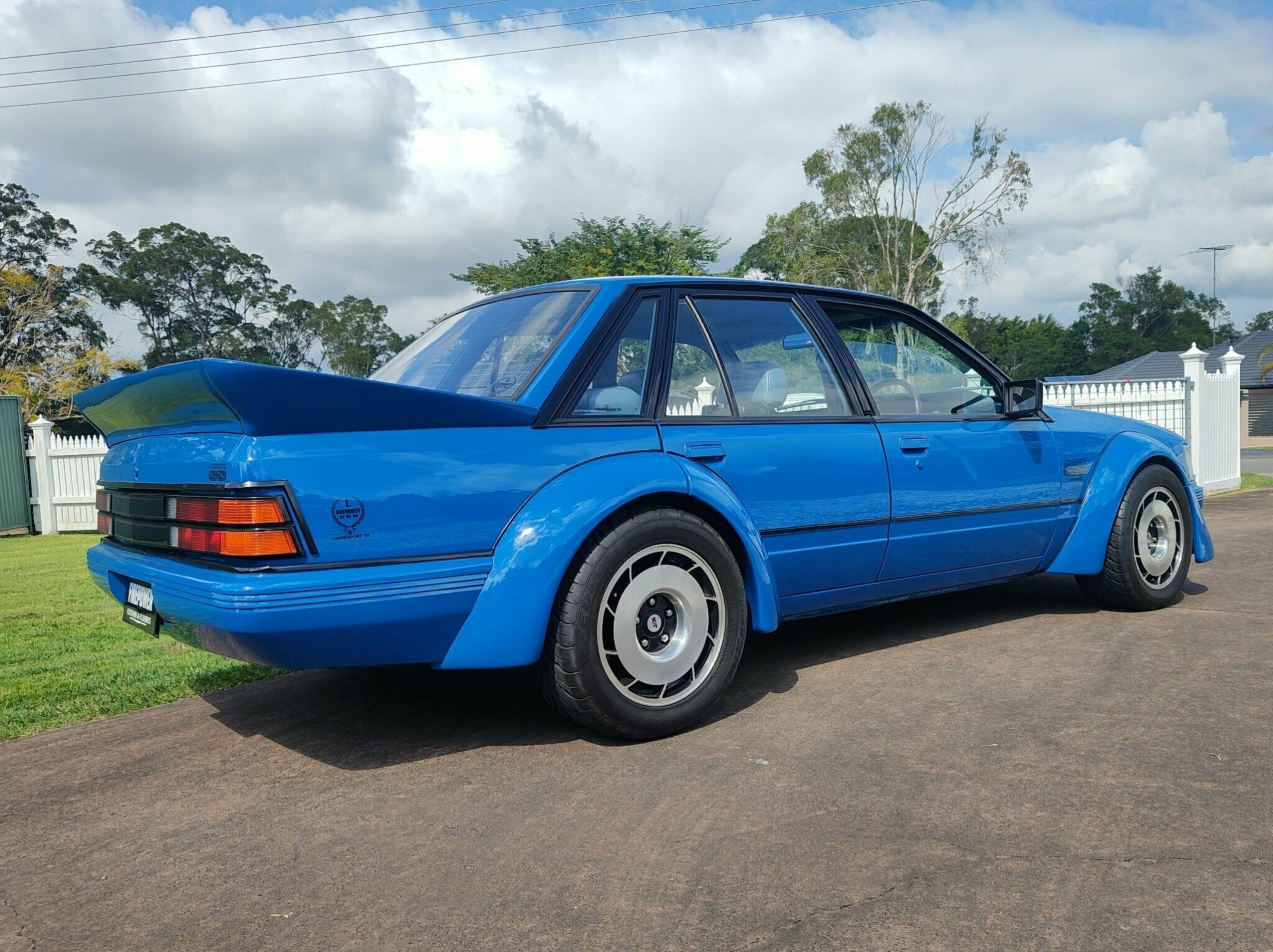 1985 HOLDEN COMMODORE VK EXECUTIVE AUTOMATIC SEDAN