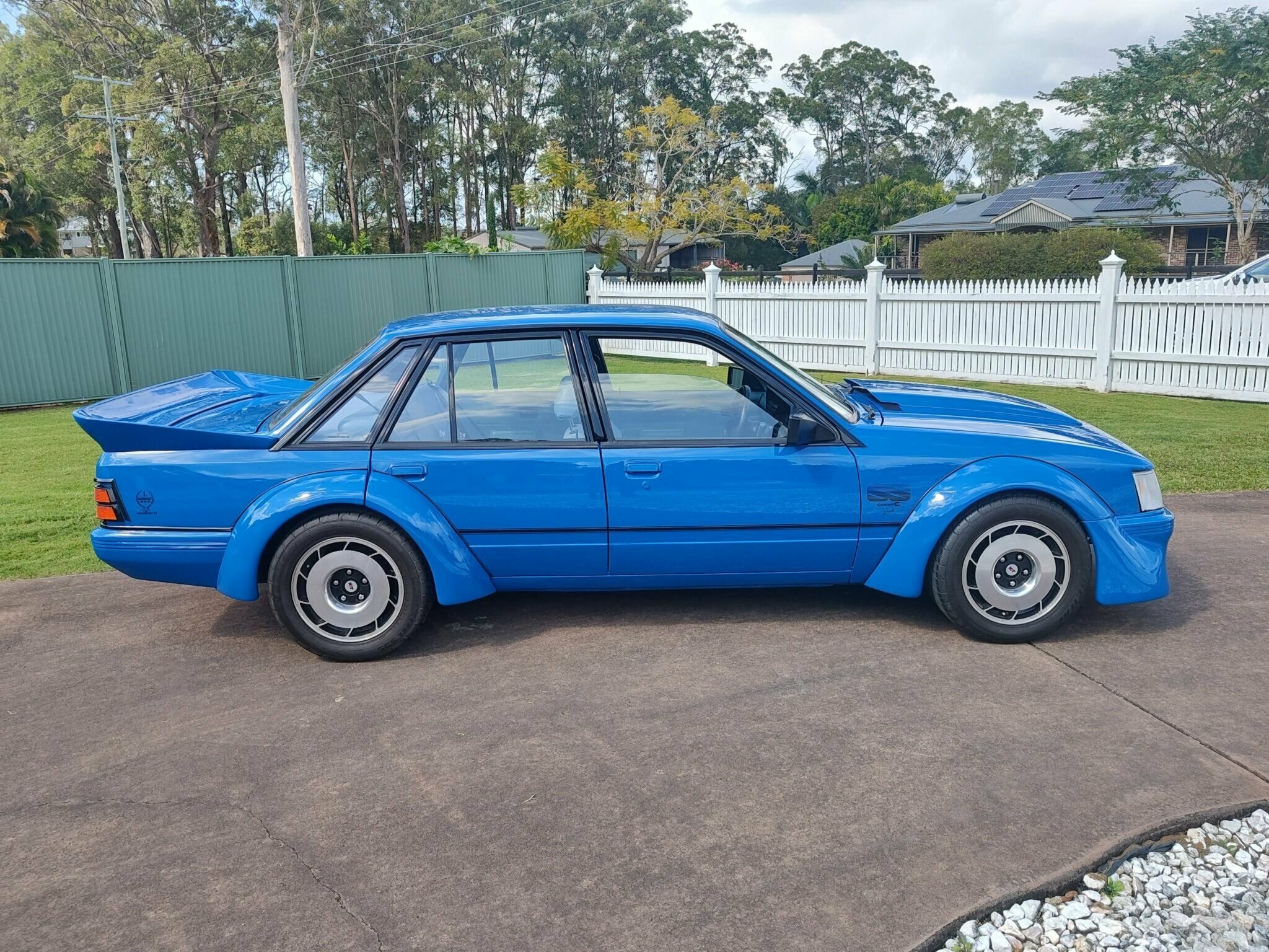 1985 HOLDEN COMMODORE VK EXECUTIVE AUTOMATIC SEDAN
