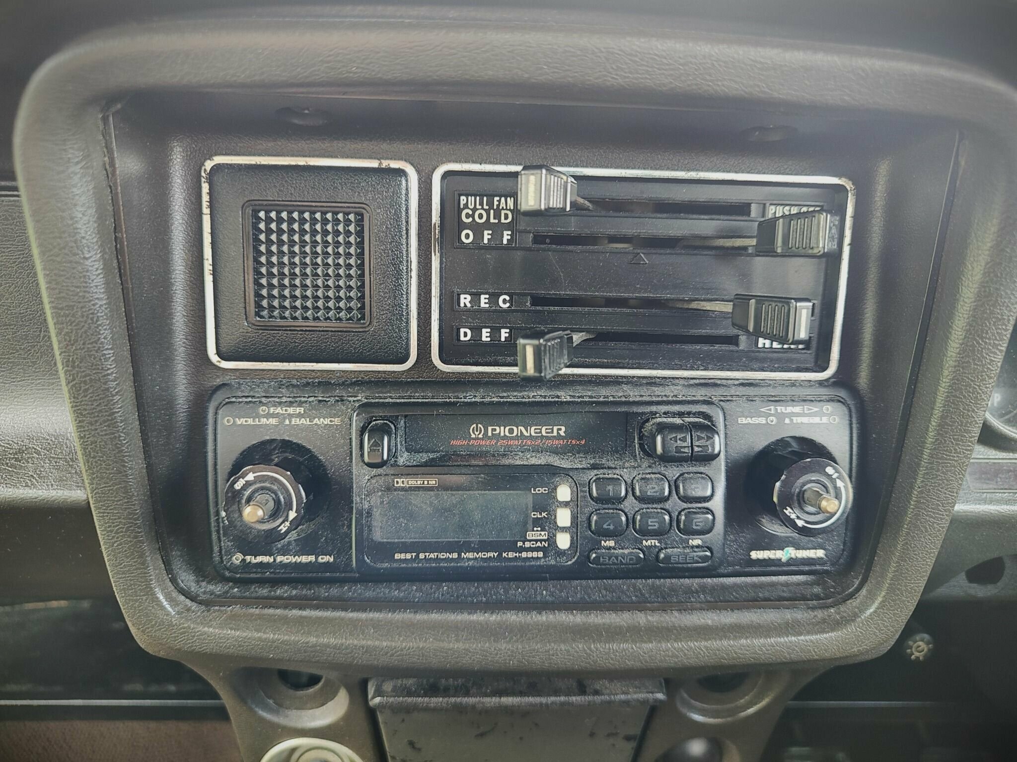 1977 MAZDA CAPELLA 5 SP MANUAL SEDAN