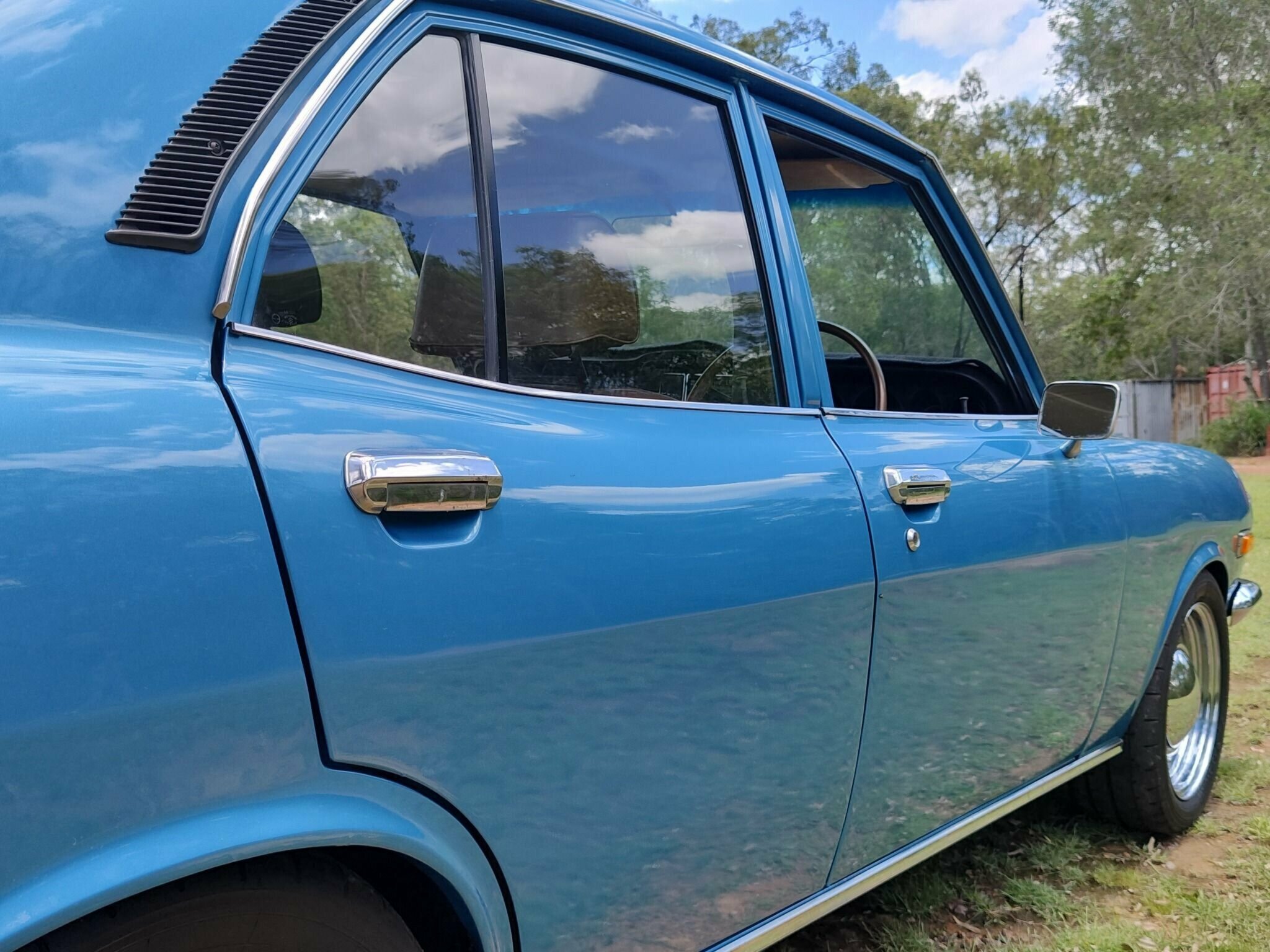 1977 MAZDA CAPELLA 5 SP MANUAL SEDAN